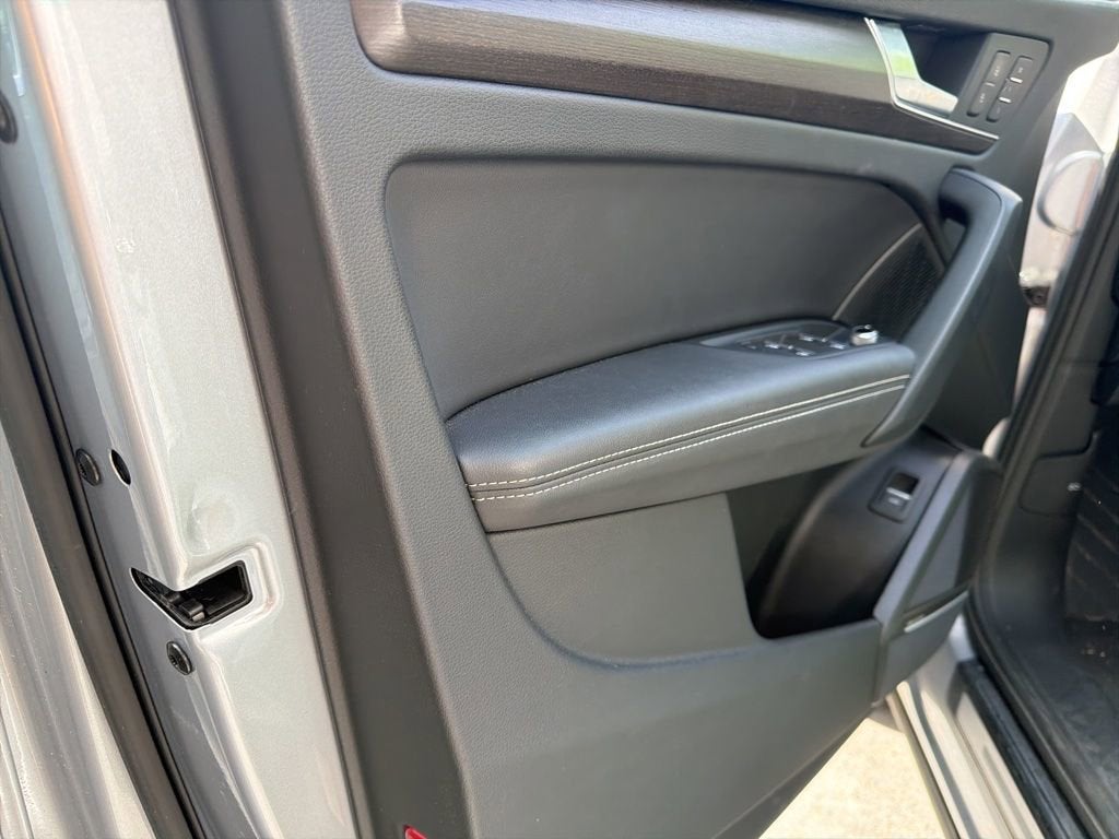 2023 Audi Q5 Premium Plus