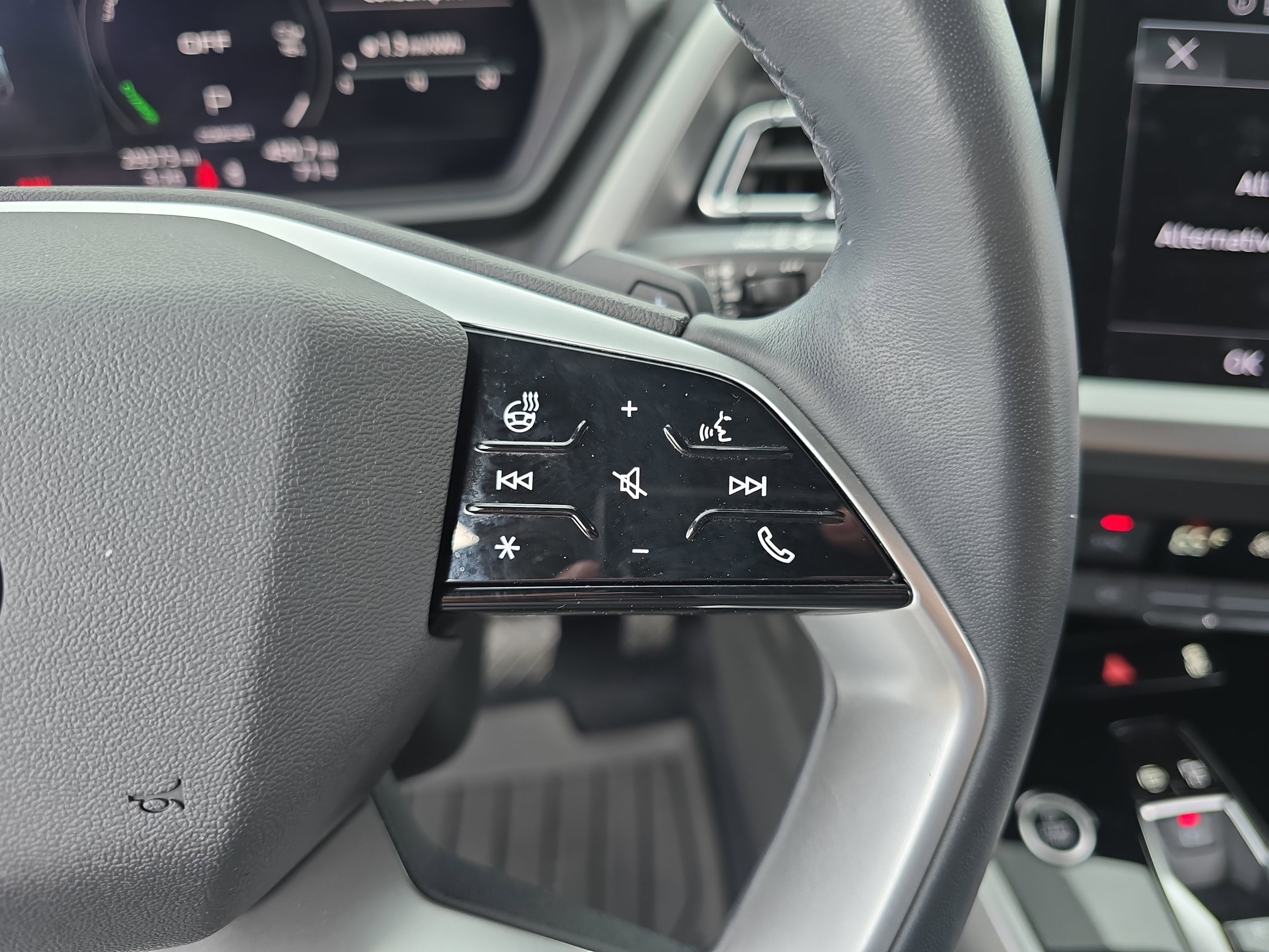 2023 Audi Q4 e-tron Premium Plus