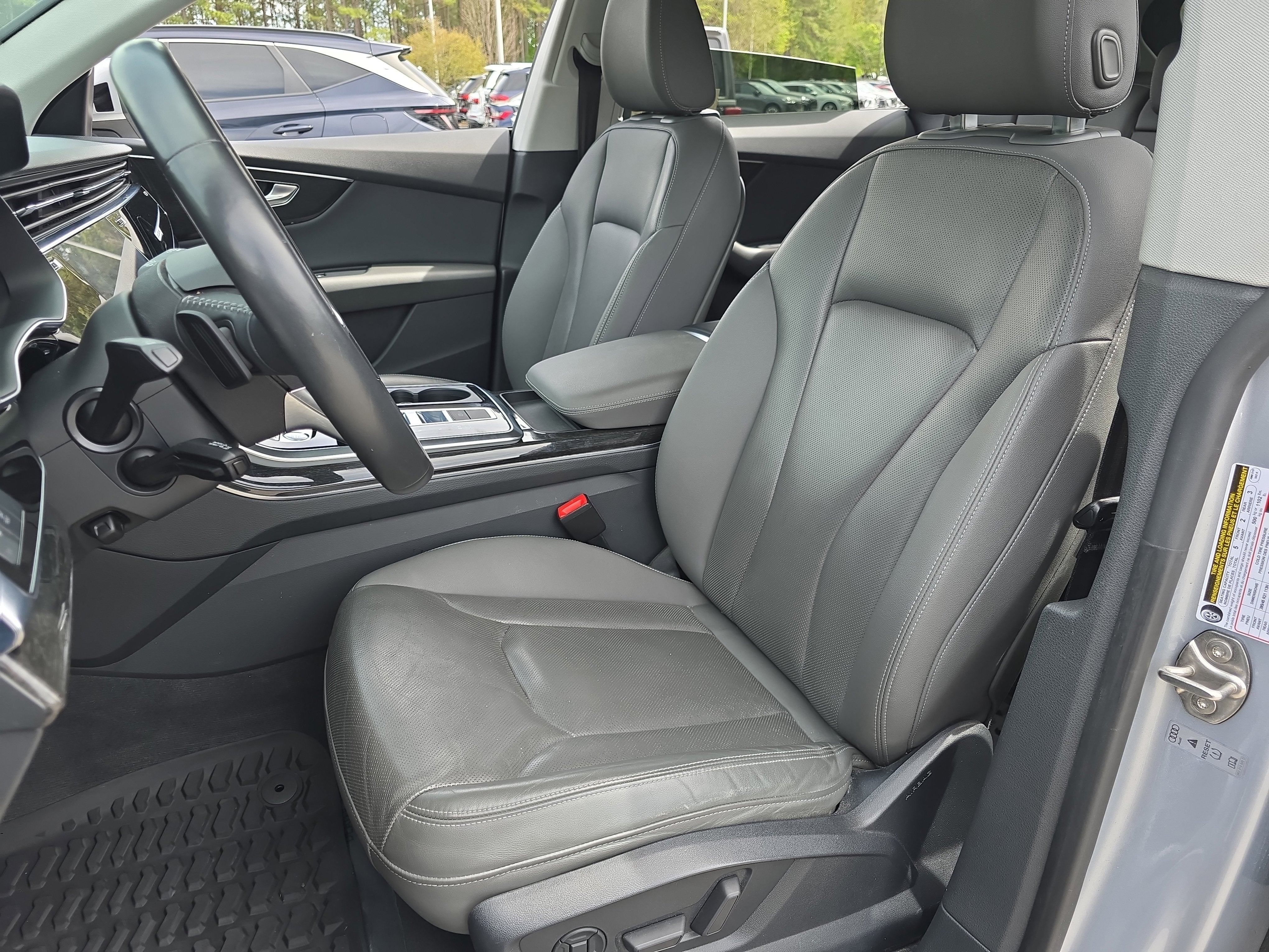 2019 Audi Q8 Premium Plus