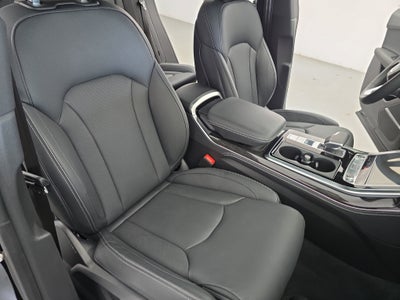 2025 Audi Q8 Prestige