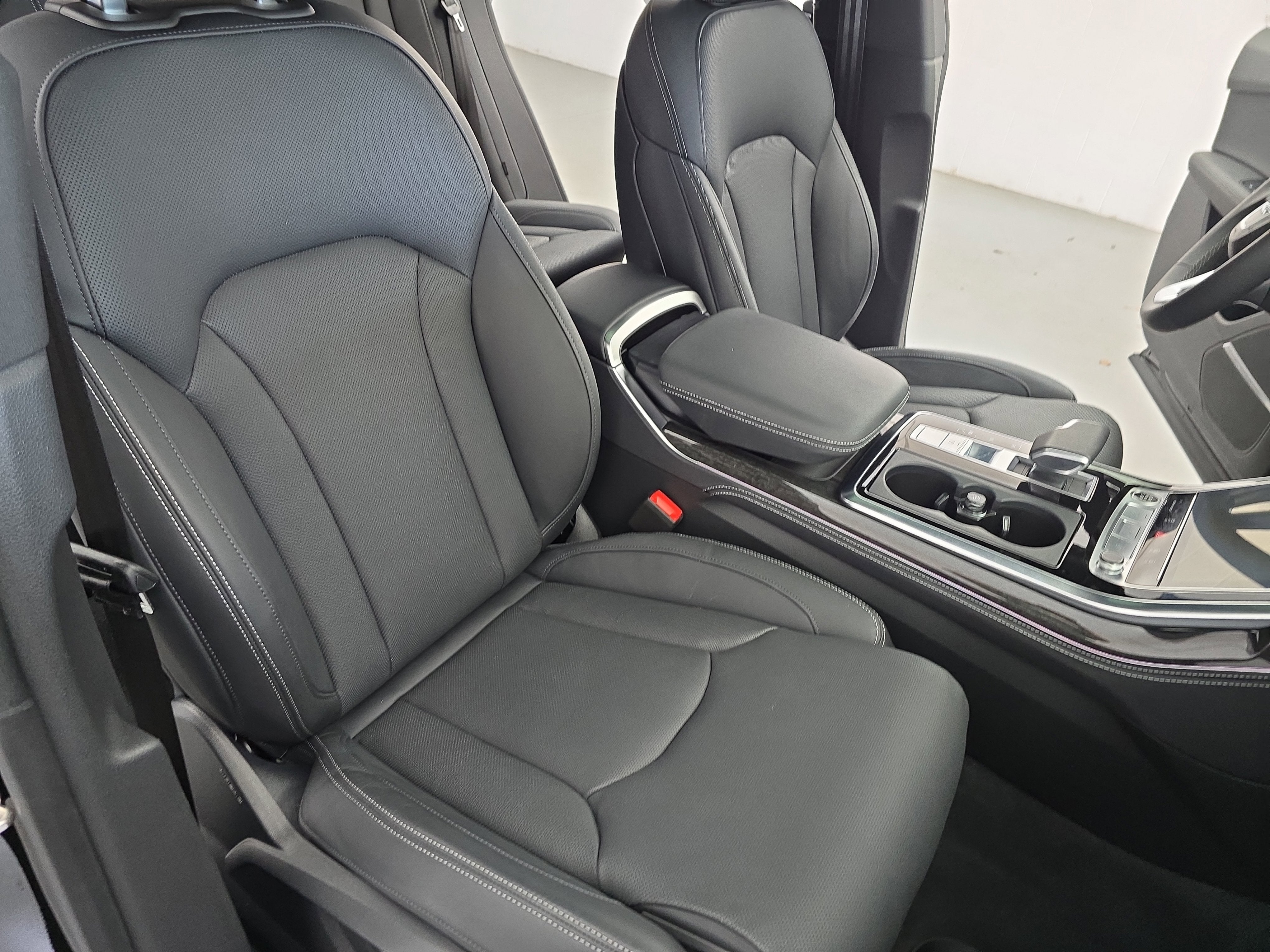 2025 Audi Q8 Prestige