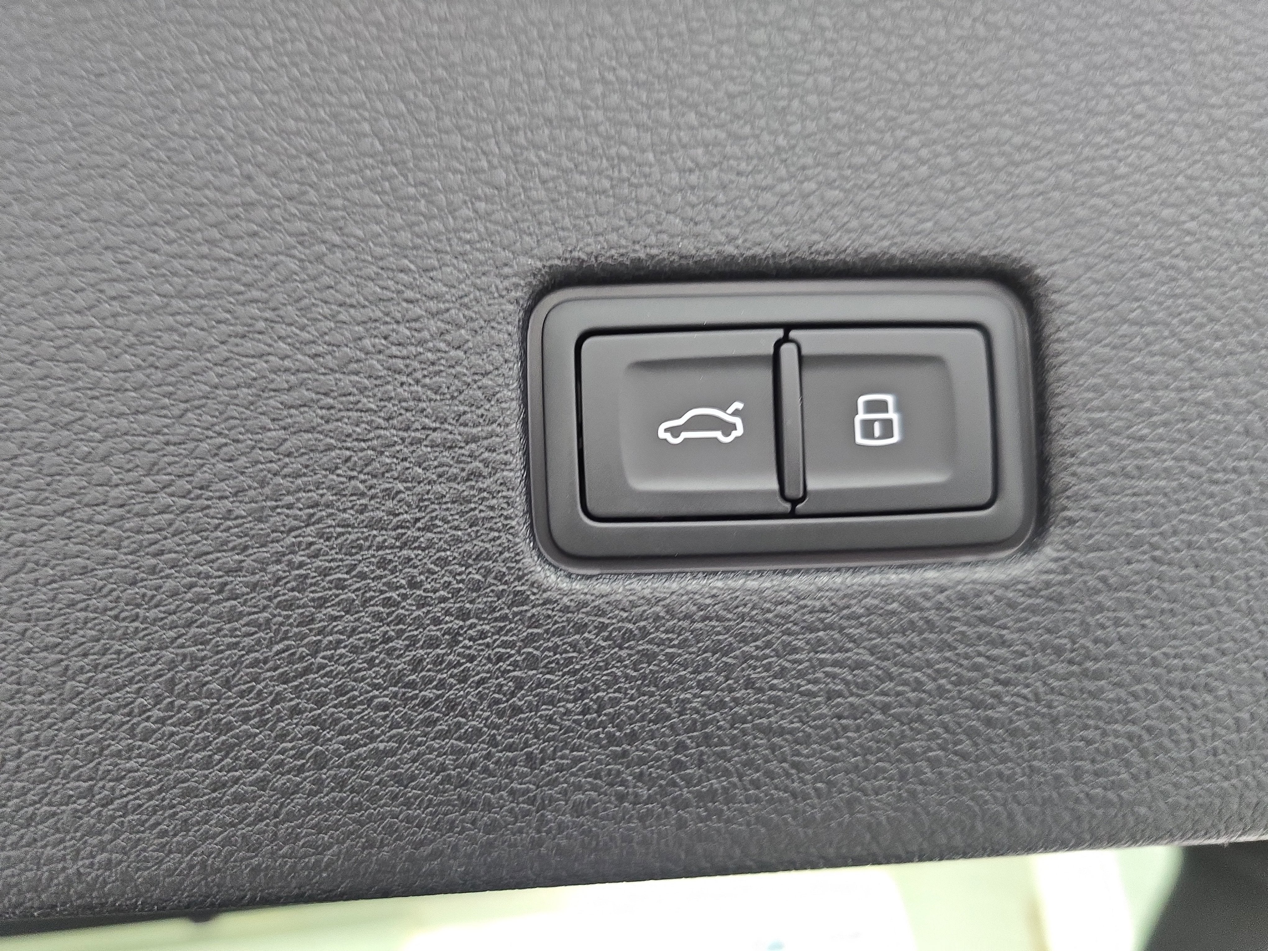 2025 Audi Q8 Prestige