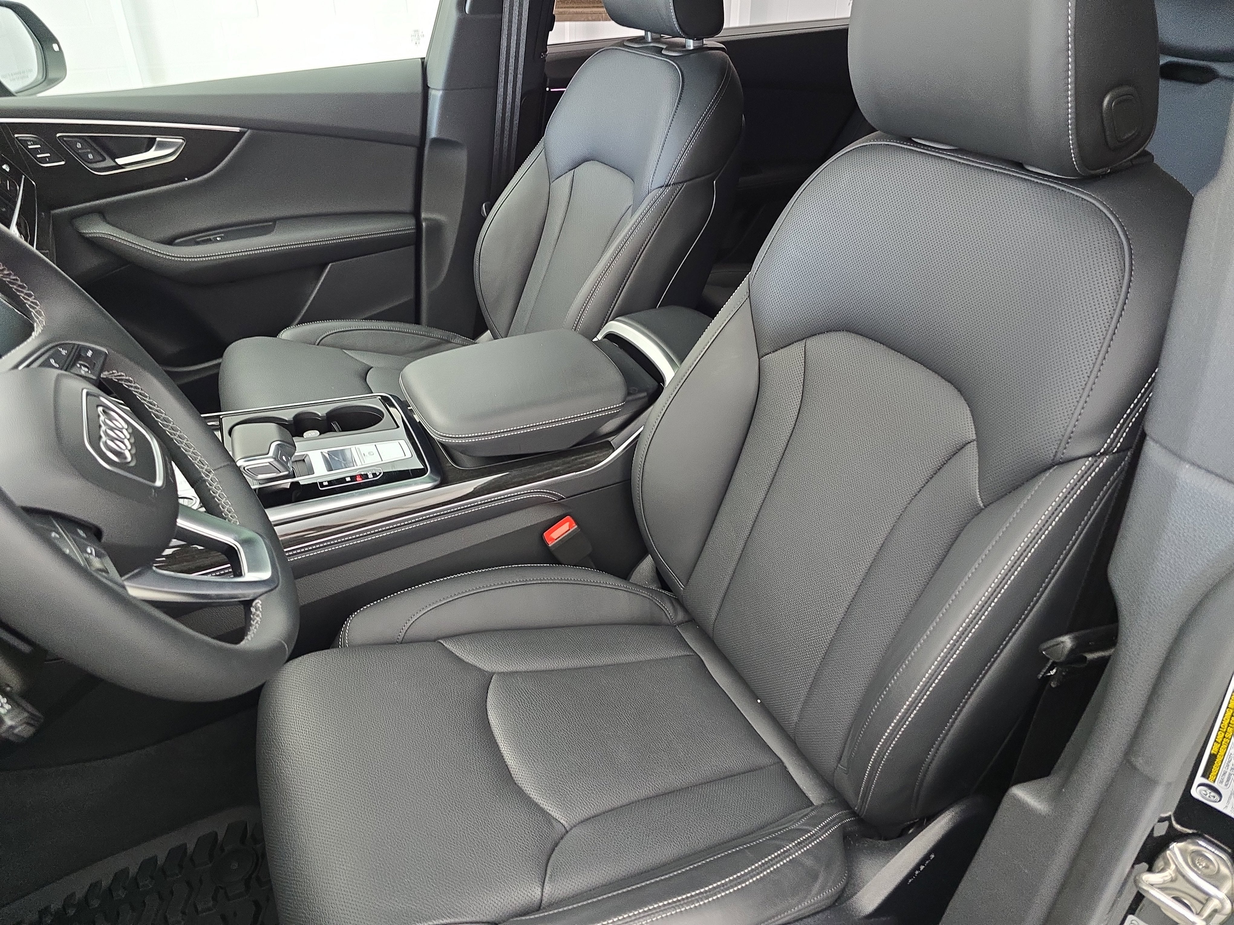 2025 Audi Q8 Prestige