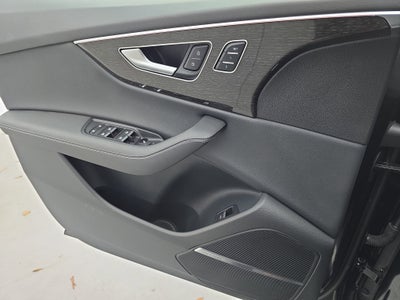 2025 Audi Q8 Prestige