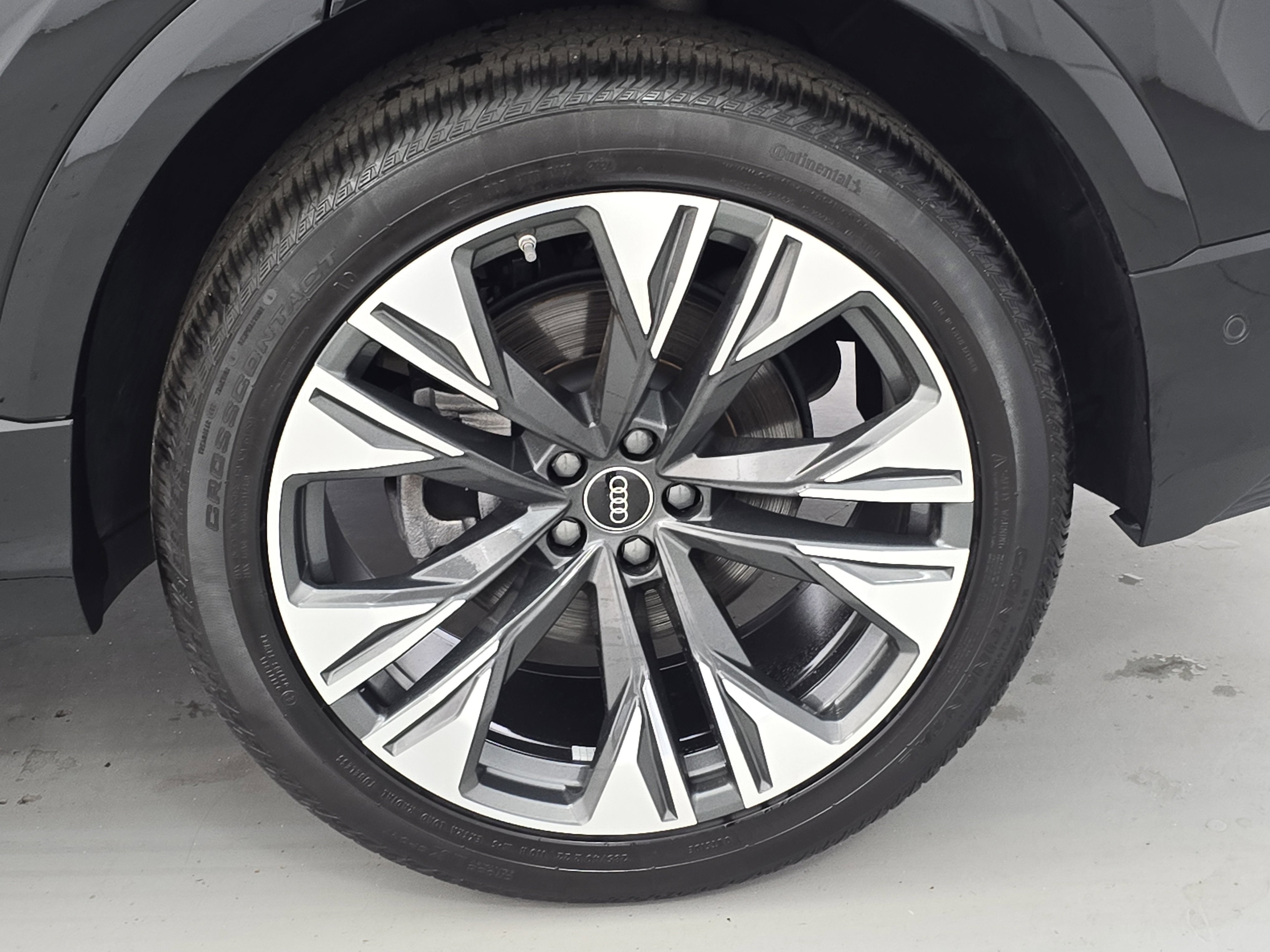 2025 Audi Q8 Prestige