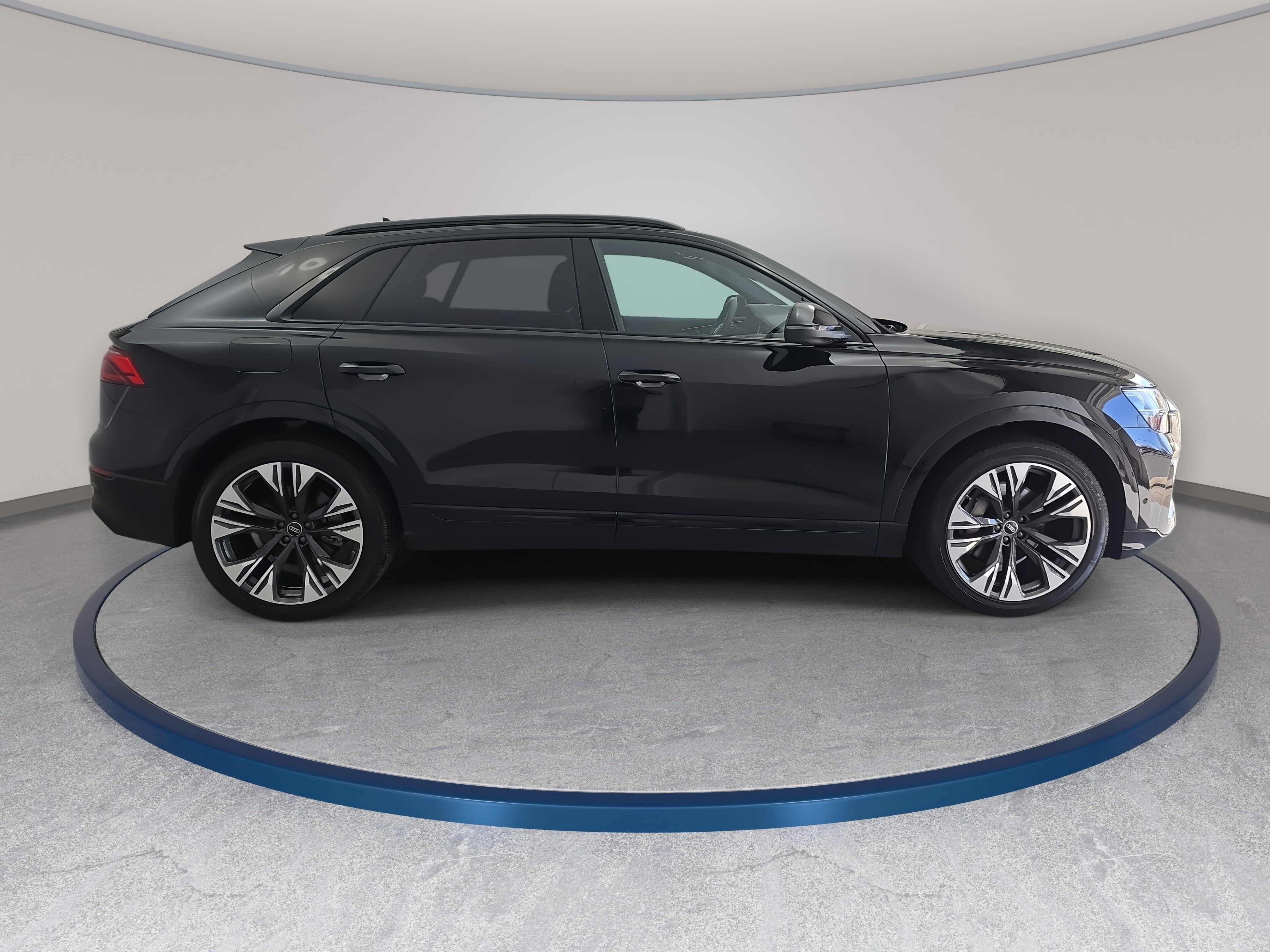 2025 Audi Q8 Prestige
