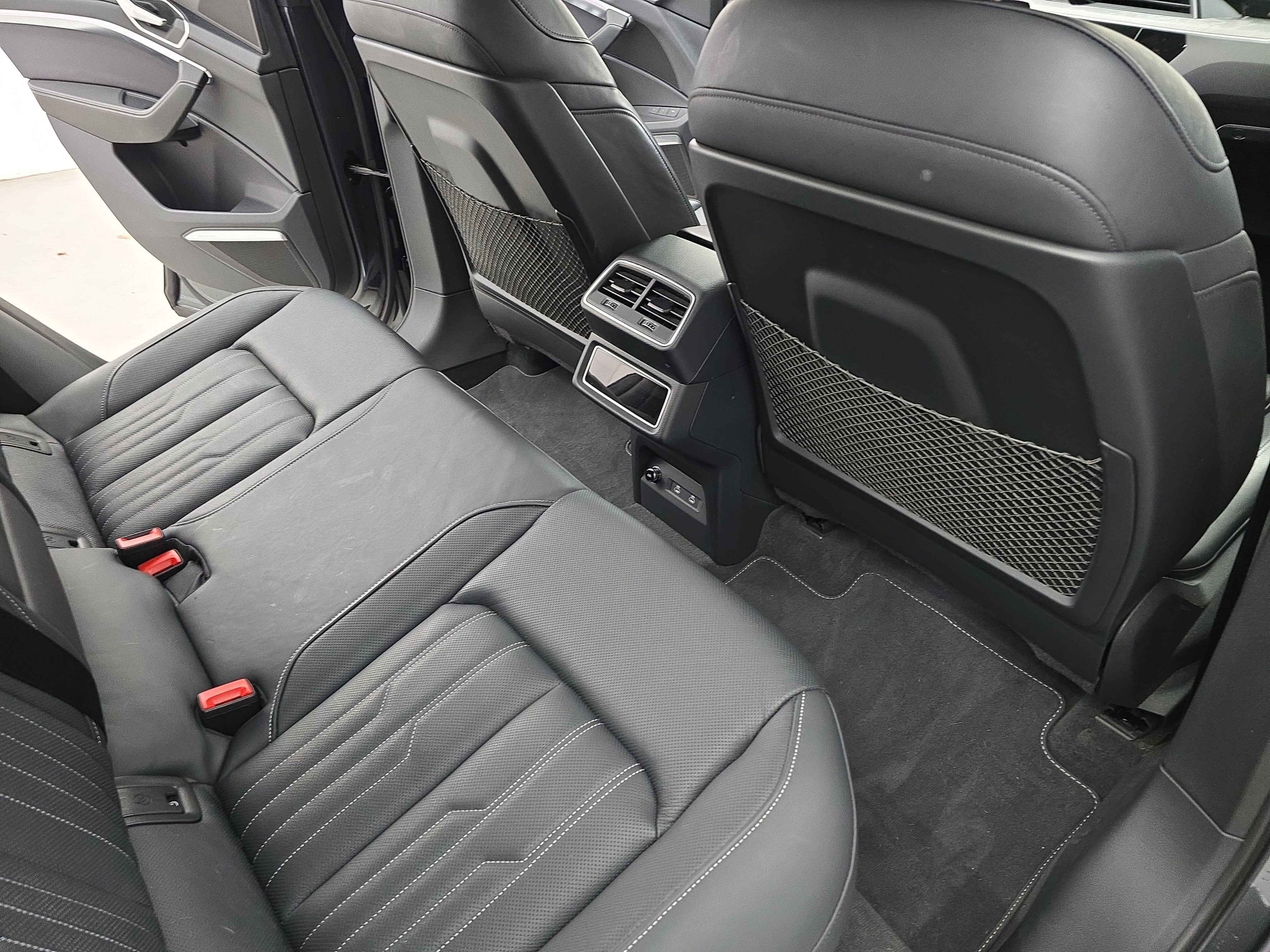 2024 Audi Q8 e-tron Sportback S line Prestige