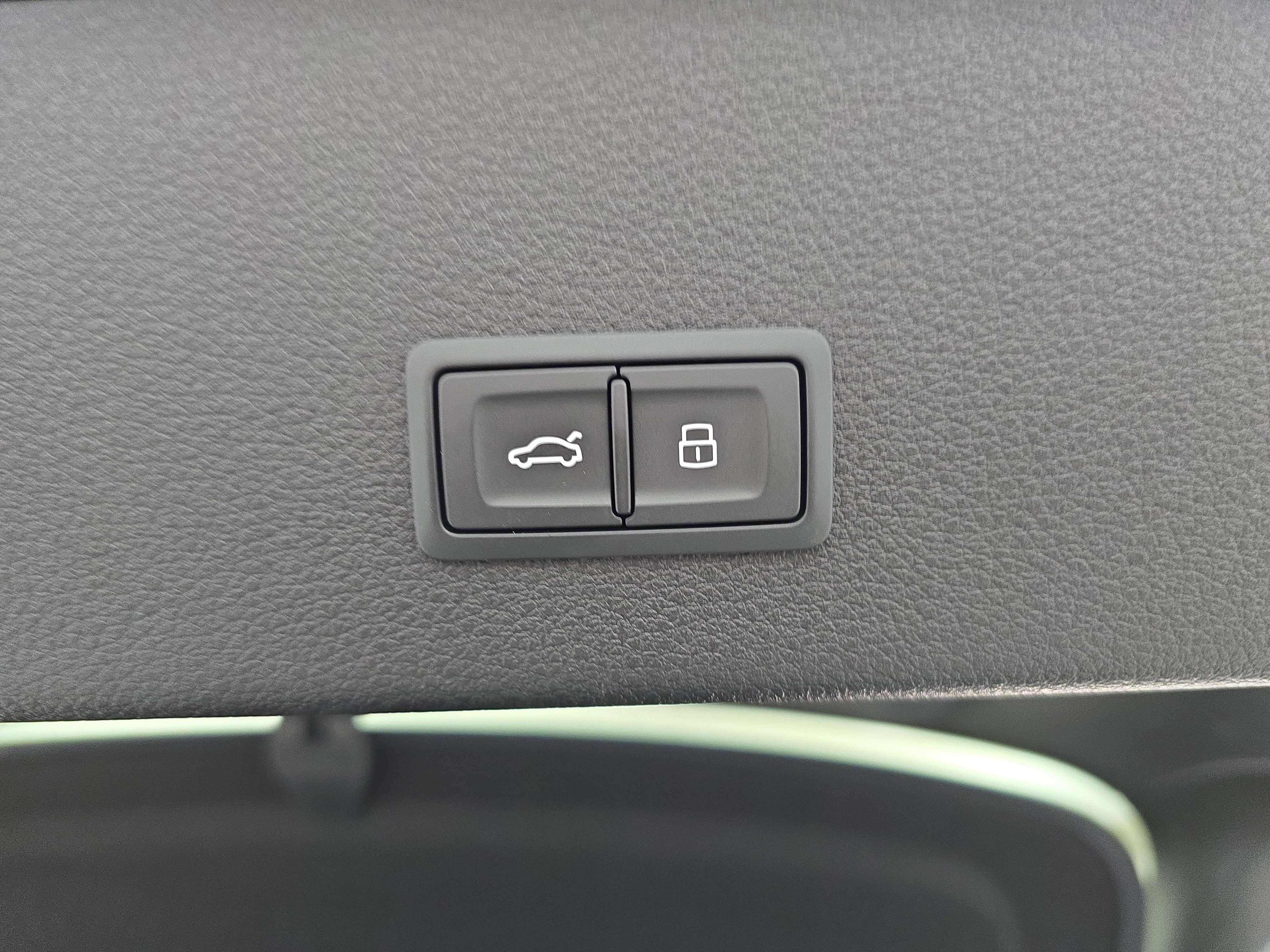 2024 Audi Q8 e-tron Sportback S line Prestige