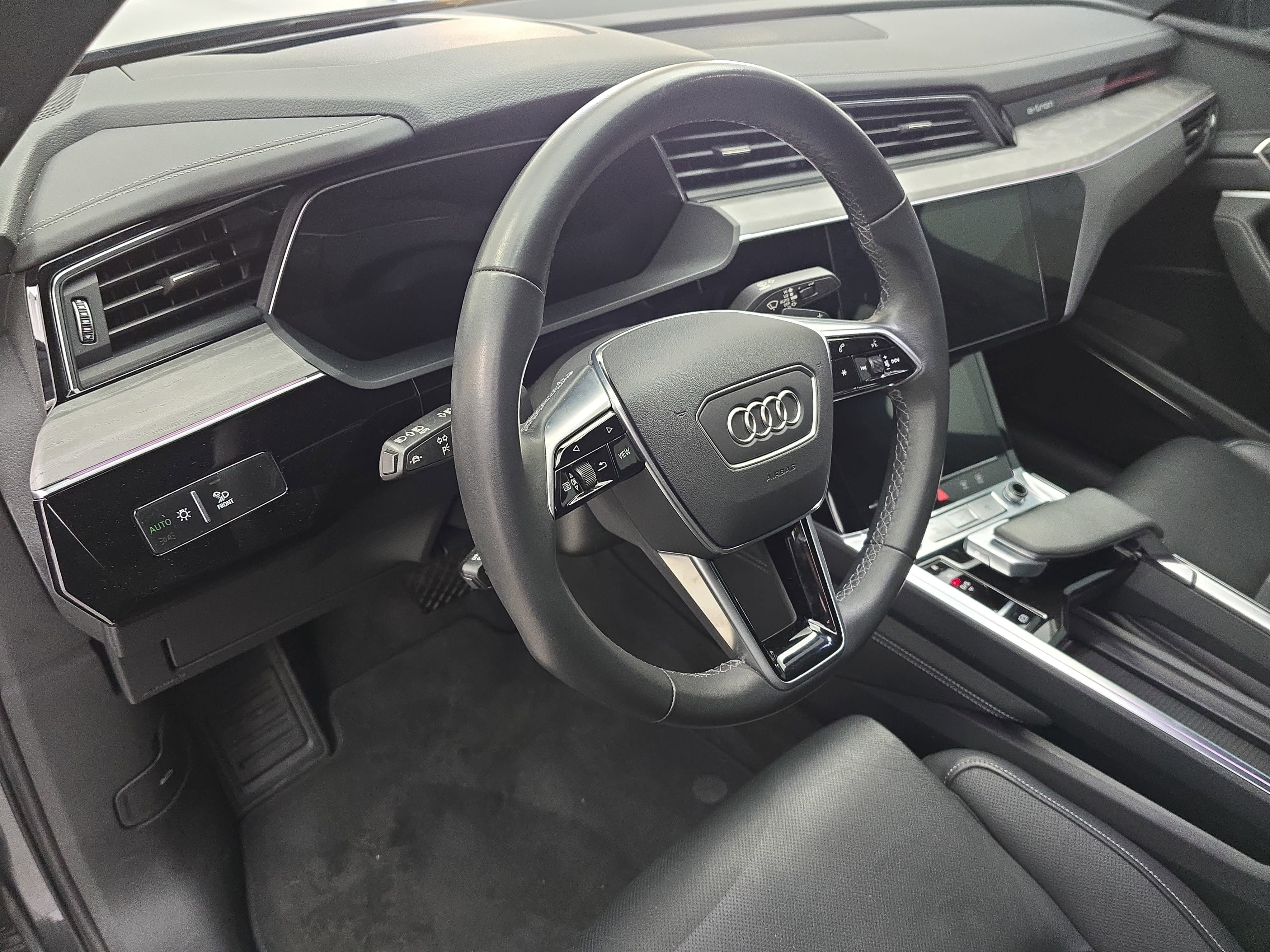 2024 Audi Q8 e-tron Sportback S line Prestige