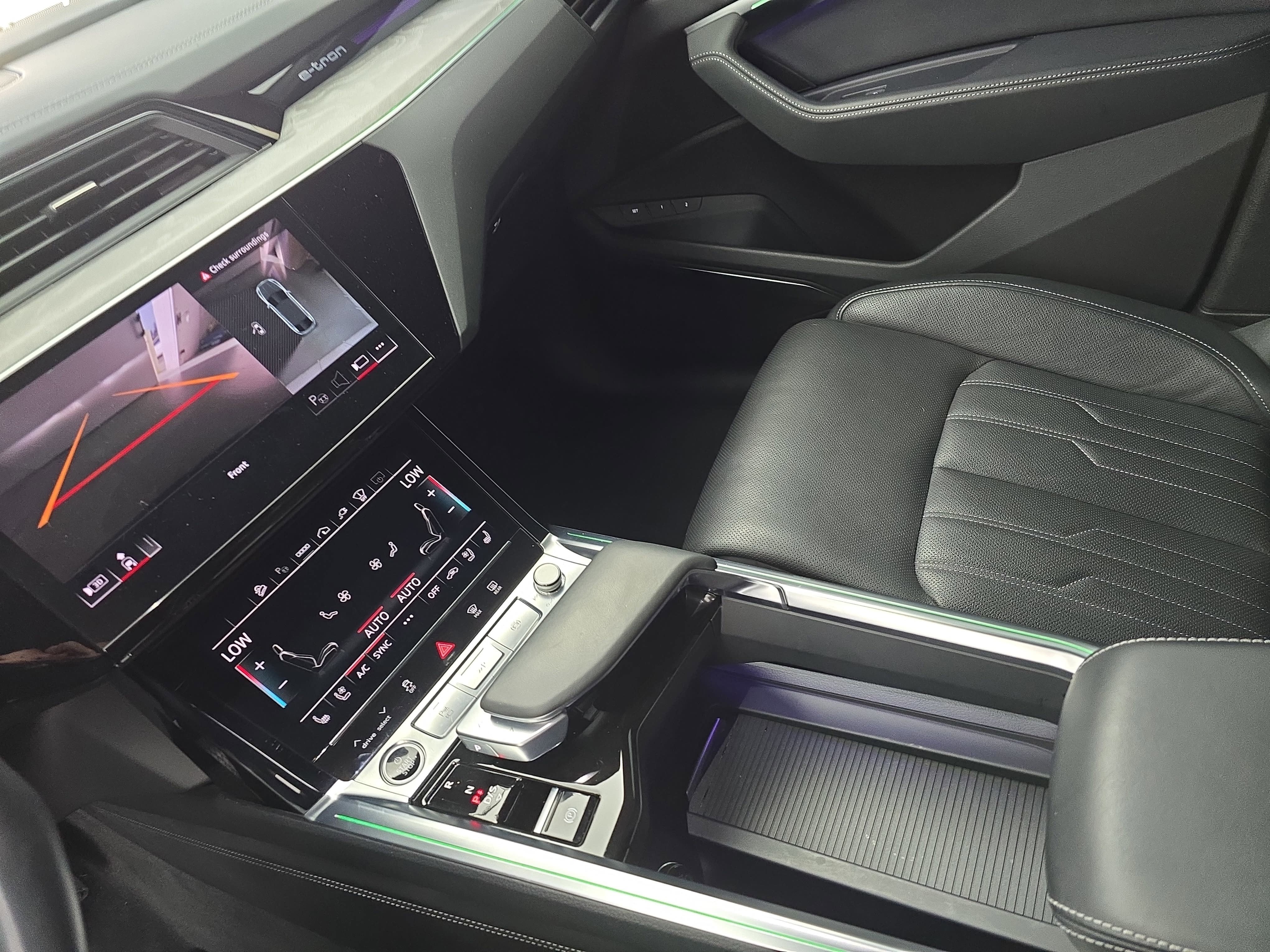 2024 Audi Q8 e-tron Sportback S line Prestige