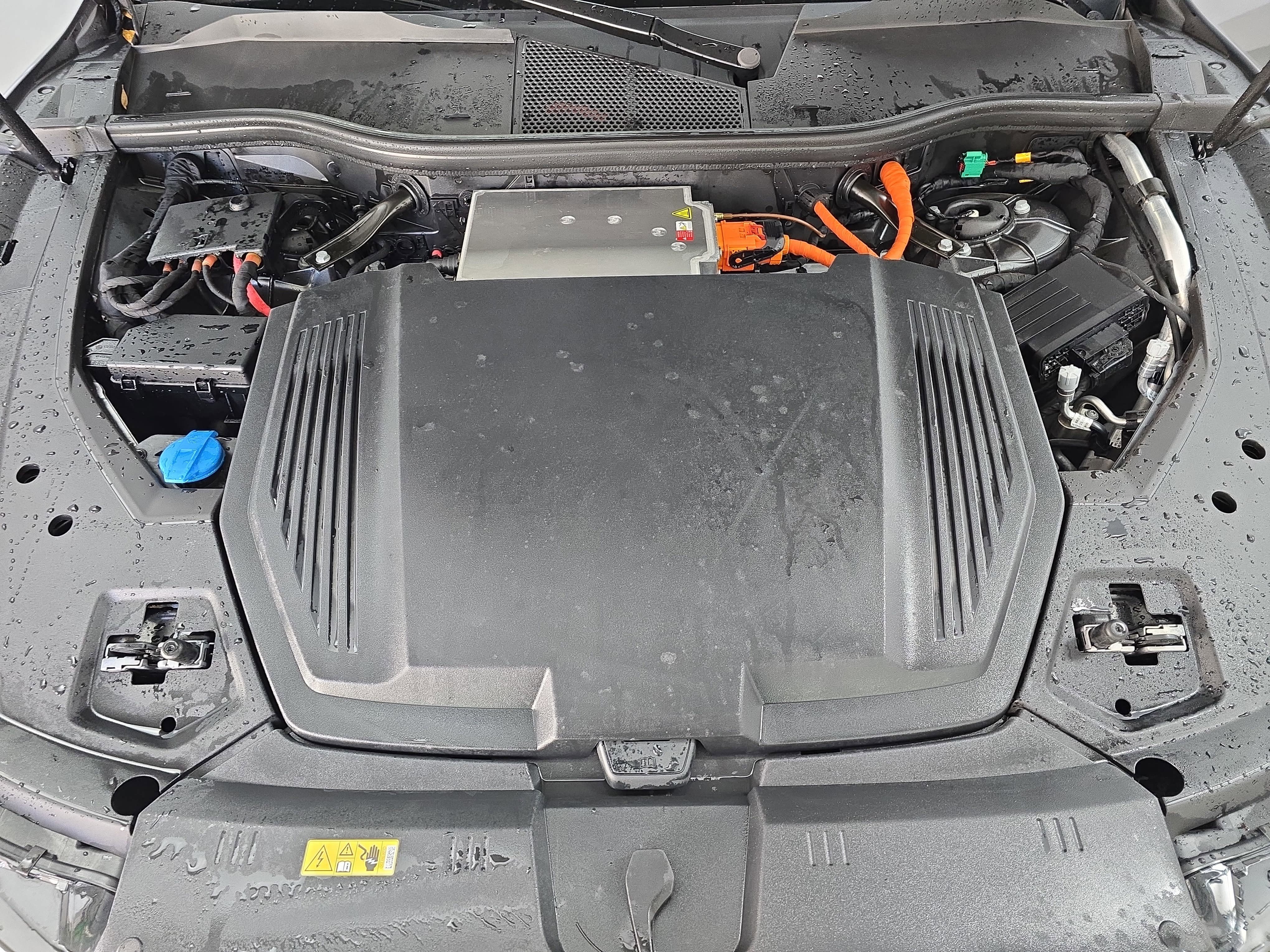 2024 Audi Q8 e-tron Sportback S line Prestige