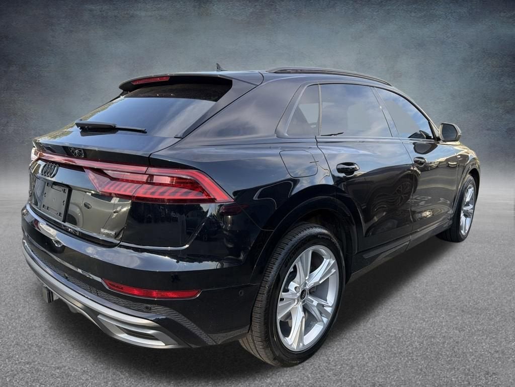 2021 Audi Q8 55 Premium Plus