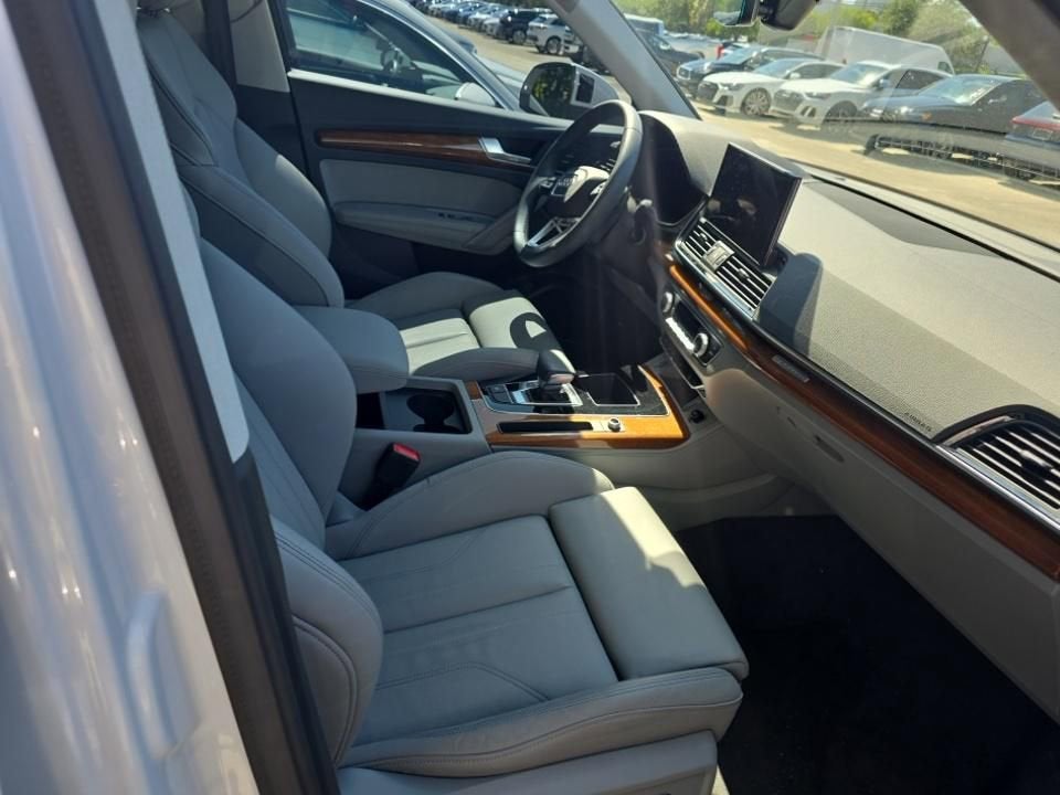 2024 Audi Q5 S line Premium Plus