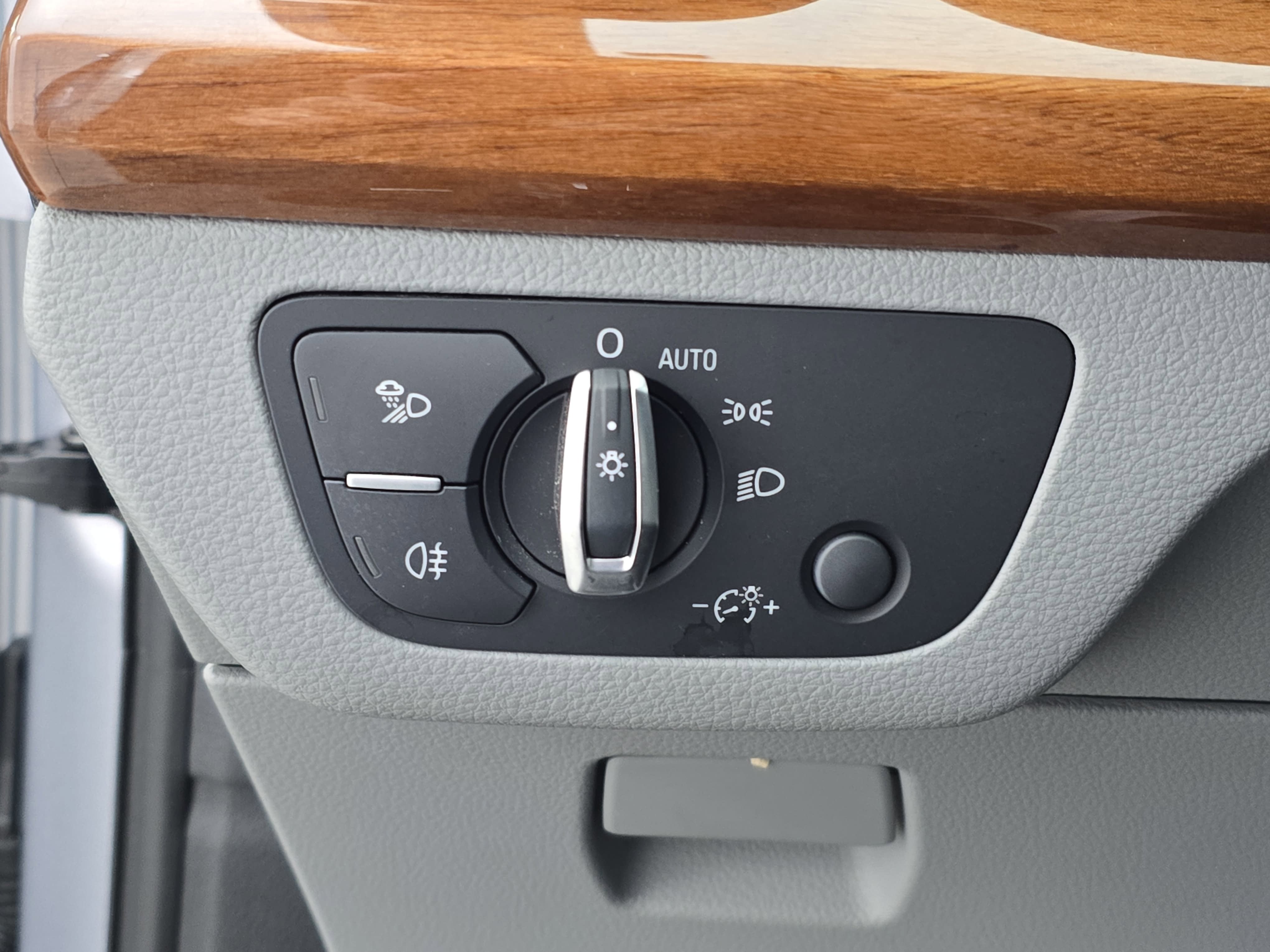 2022 Audi Q5 S line Premium Plus