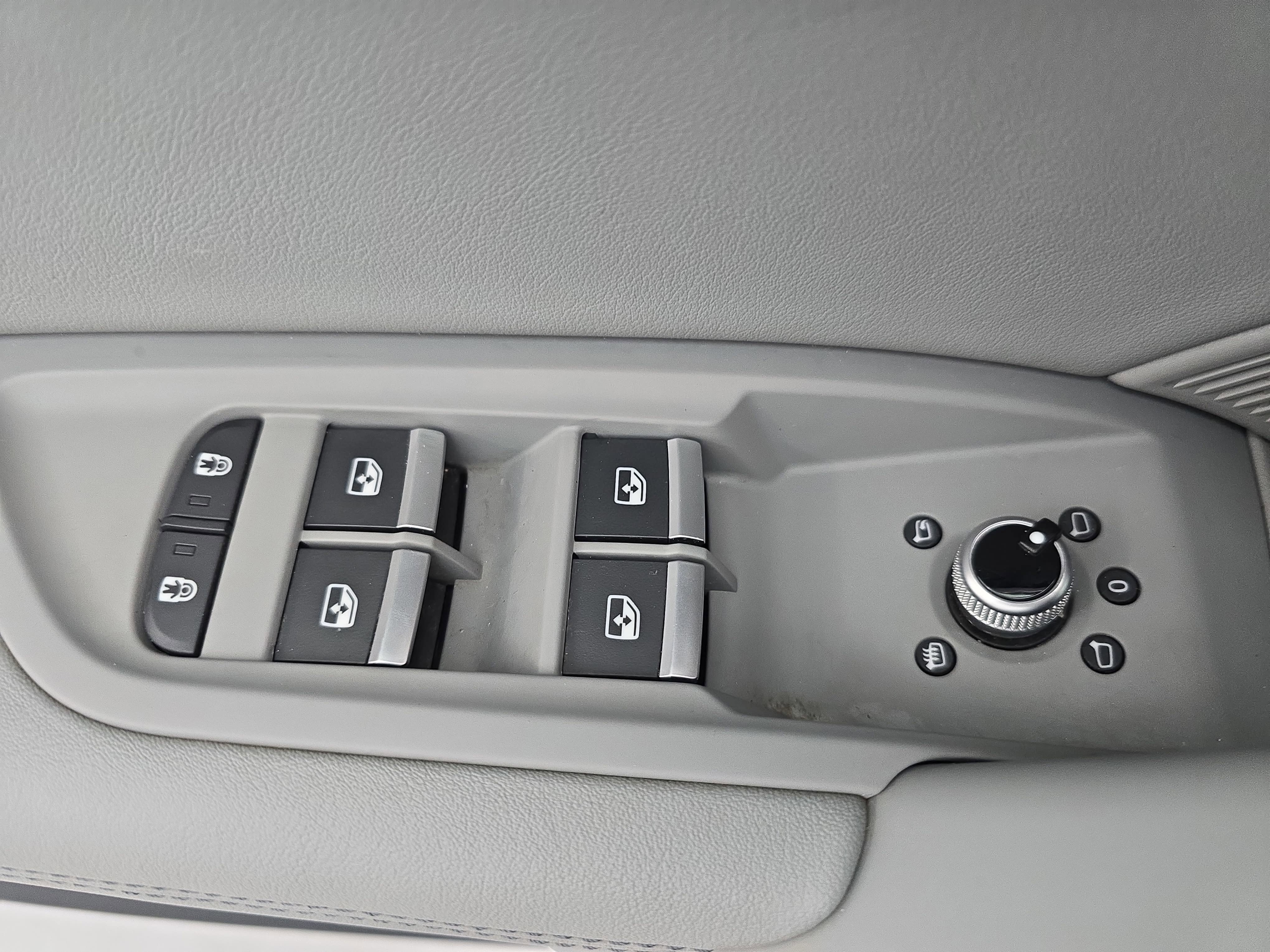 2022 Audi Q5 S line Premium Plus