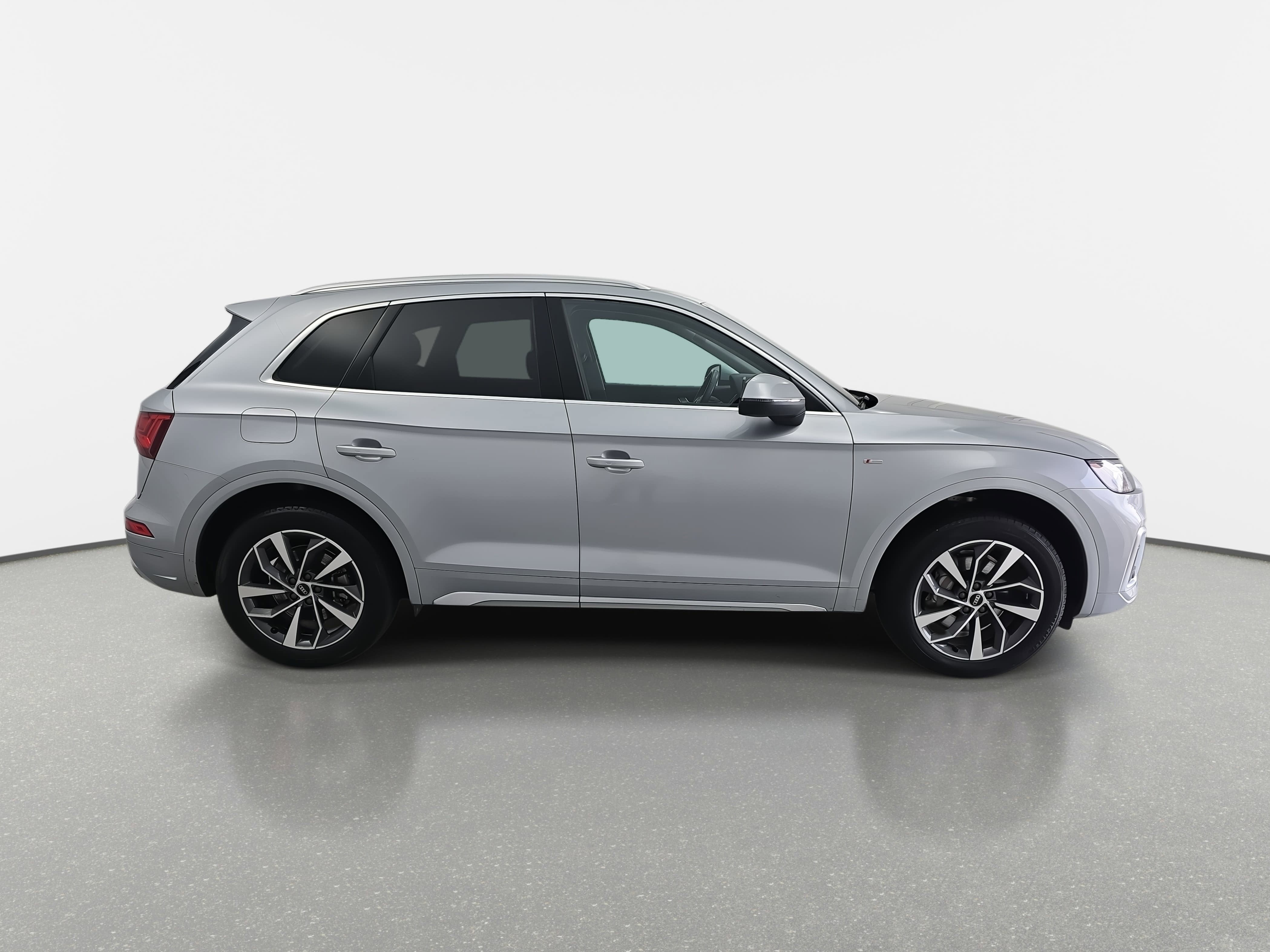 2022 Audi Q5 S line Premium Plus