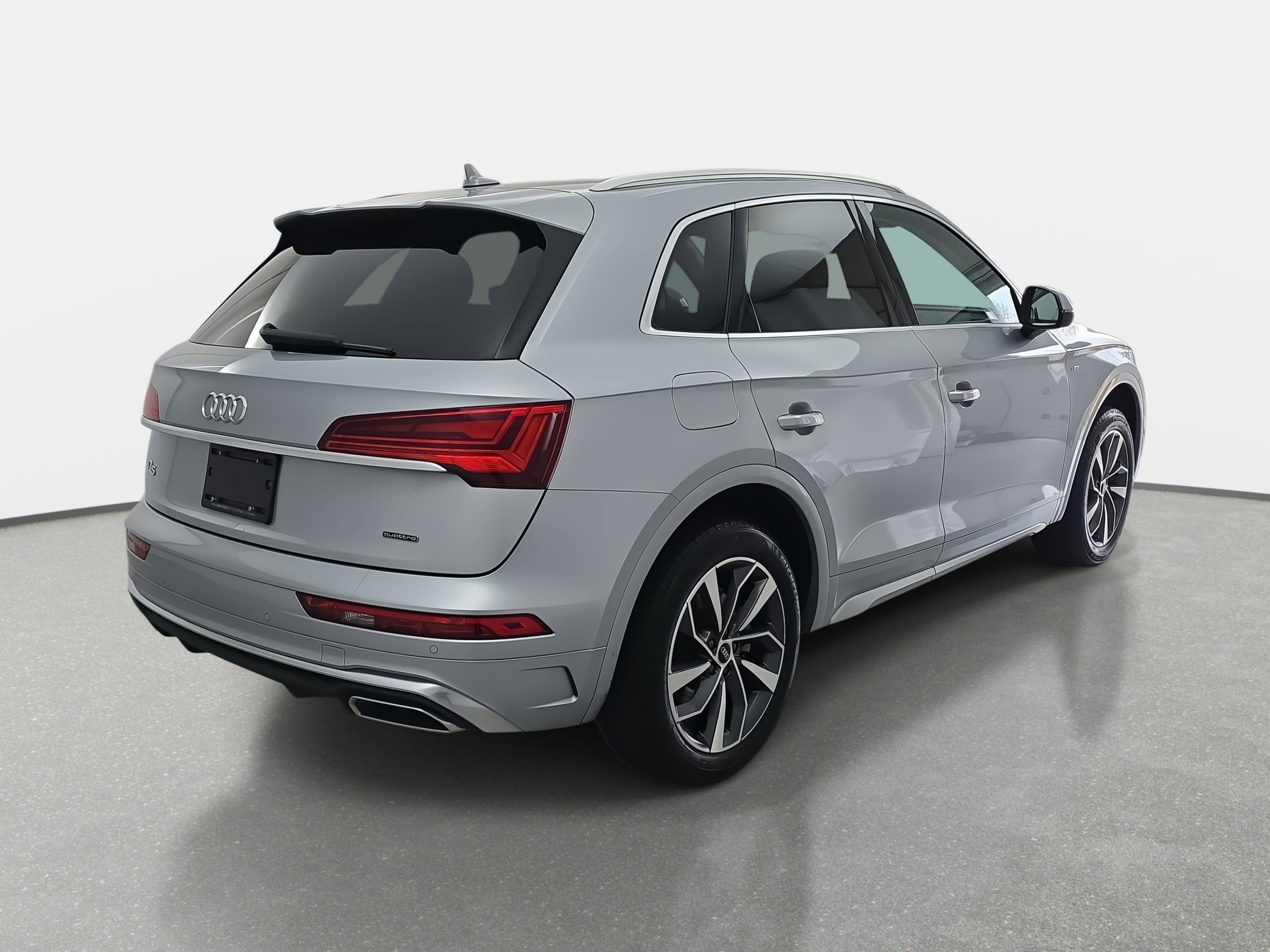 2022 Audi Q5 S line Premium Plus