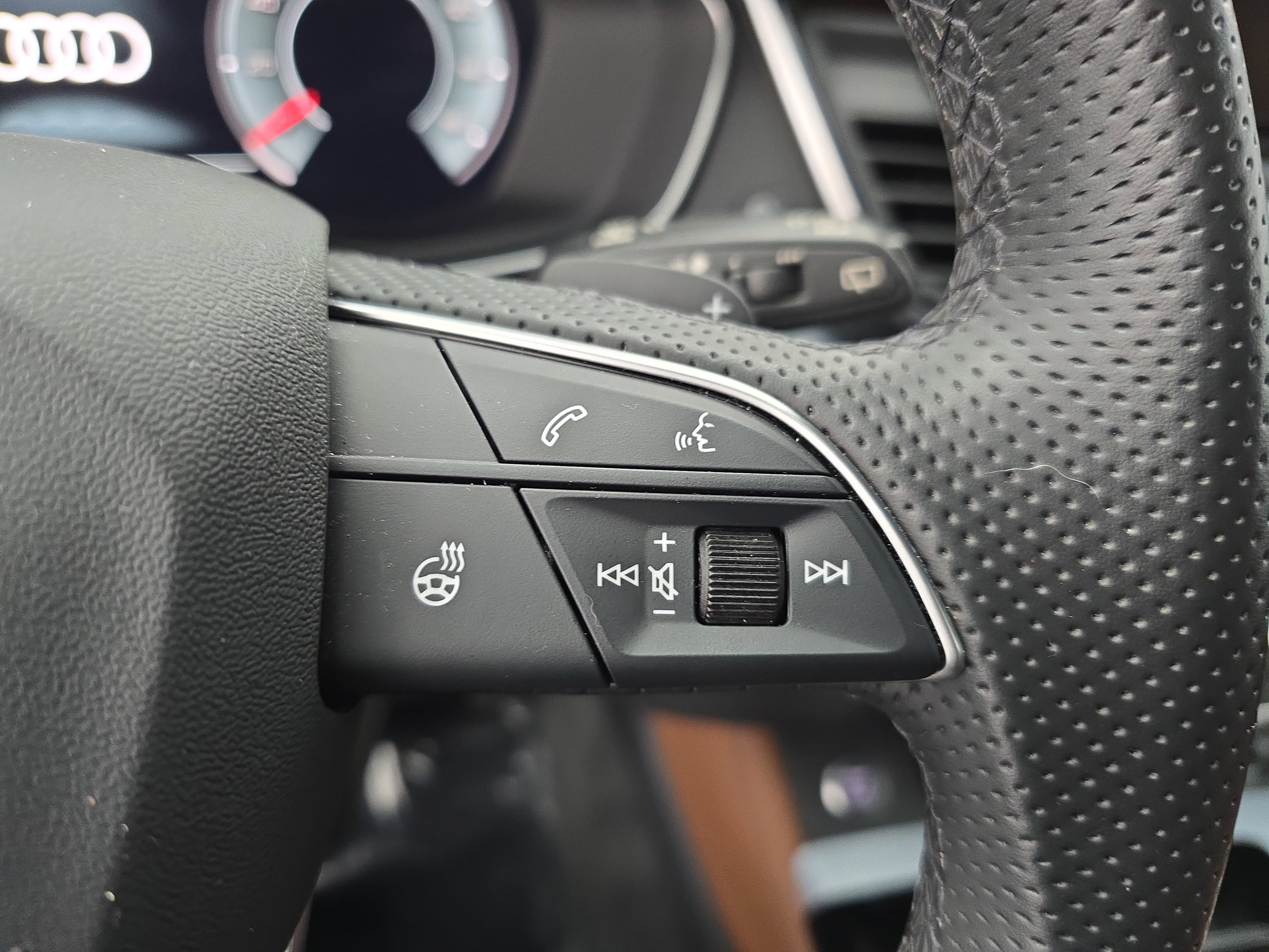 2025 Audi Q5 S line Premium Plus