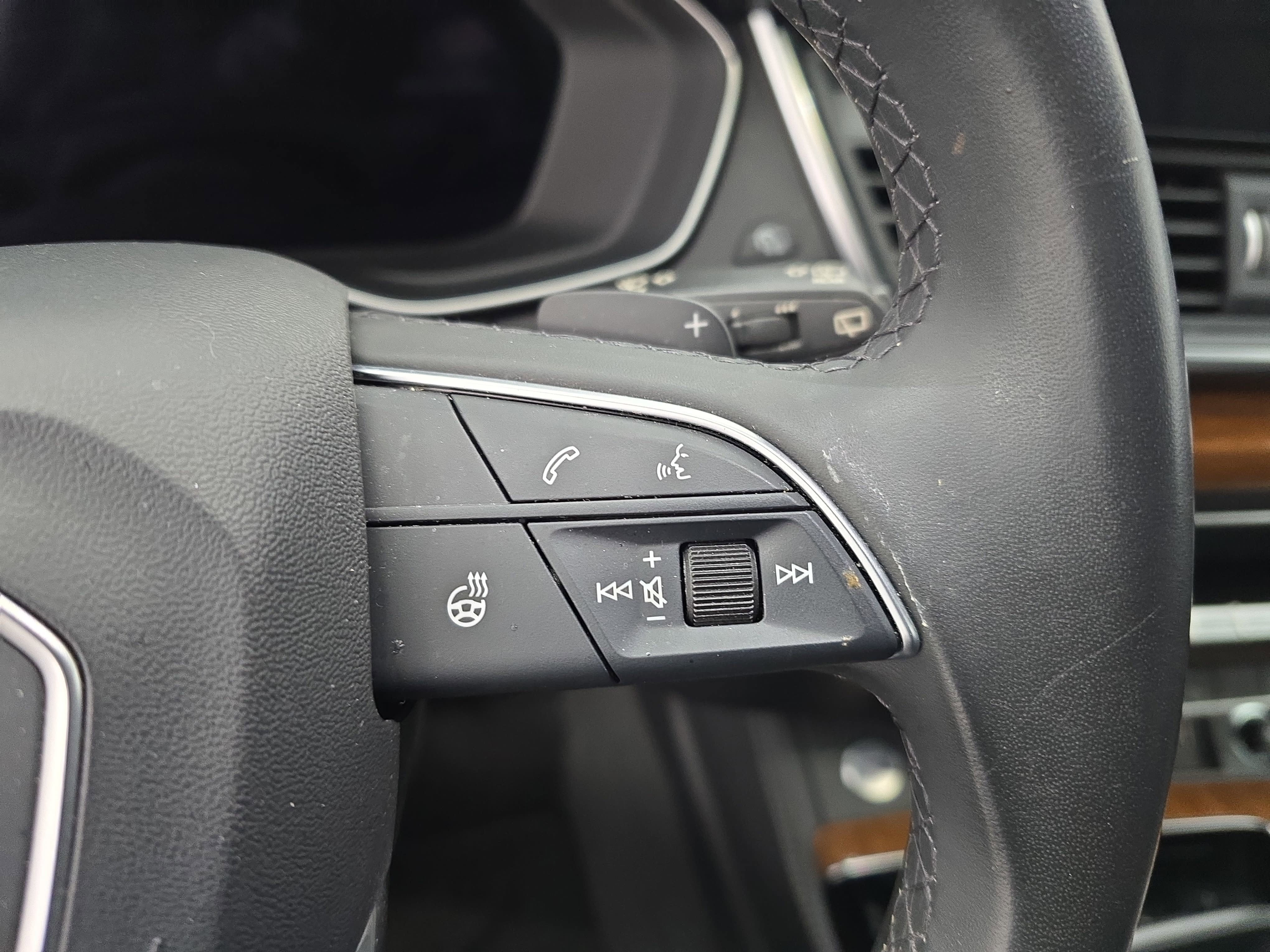 2023 Audi Q5 S line Premium Plus