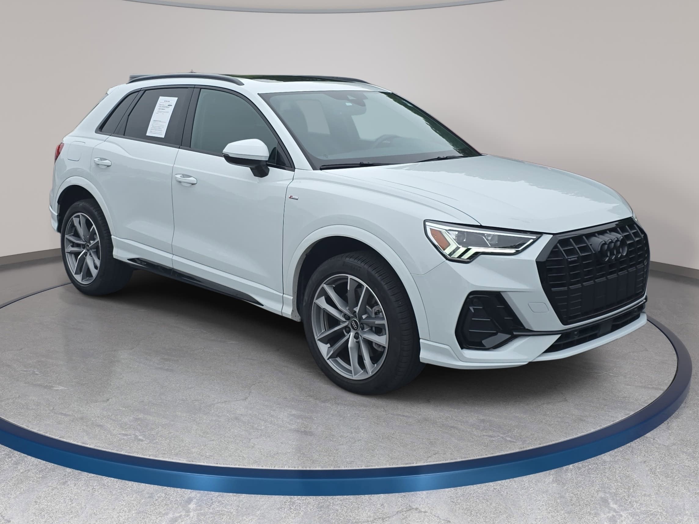 2024 Audi Q3 S line Premium Plus