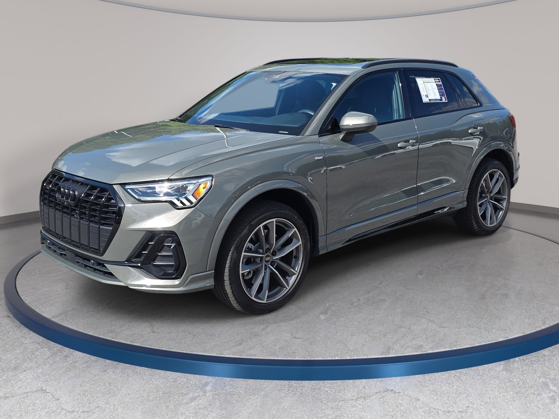 2024 Audi Q3 S line Premium Plus