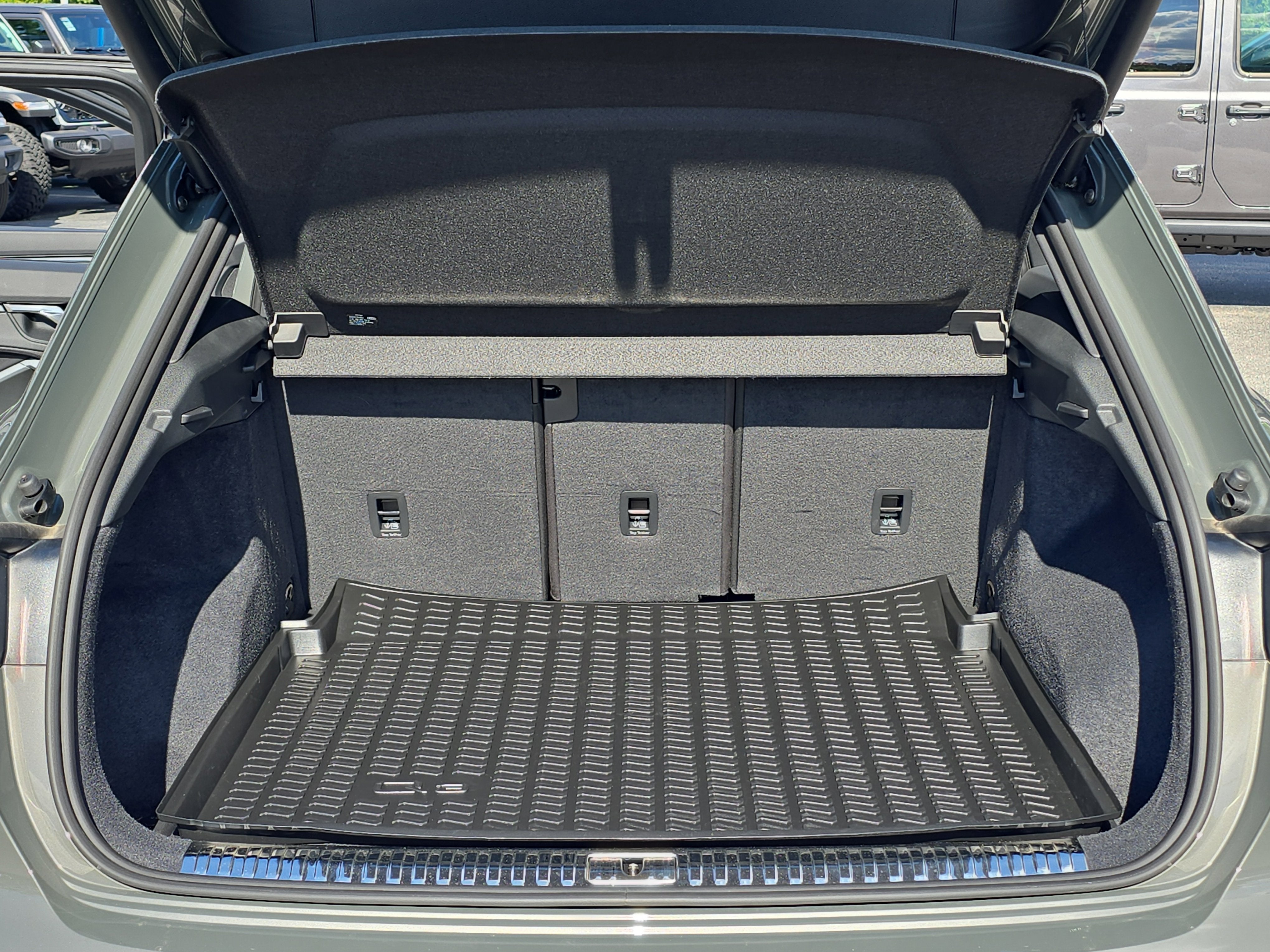 2024 Audi Q3 S line Premium Plus