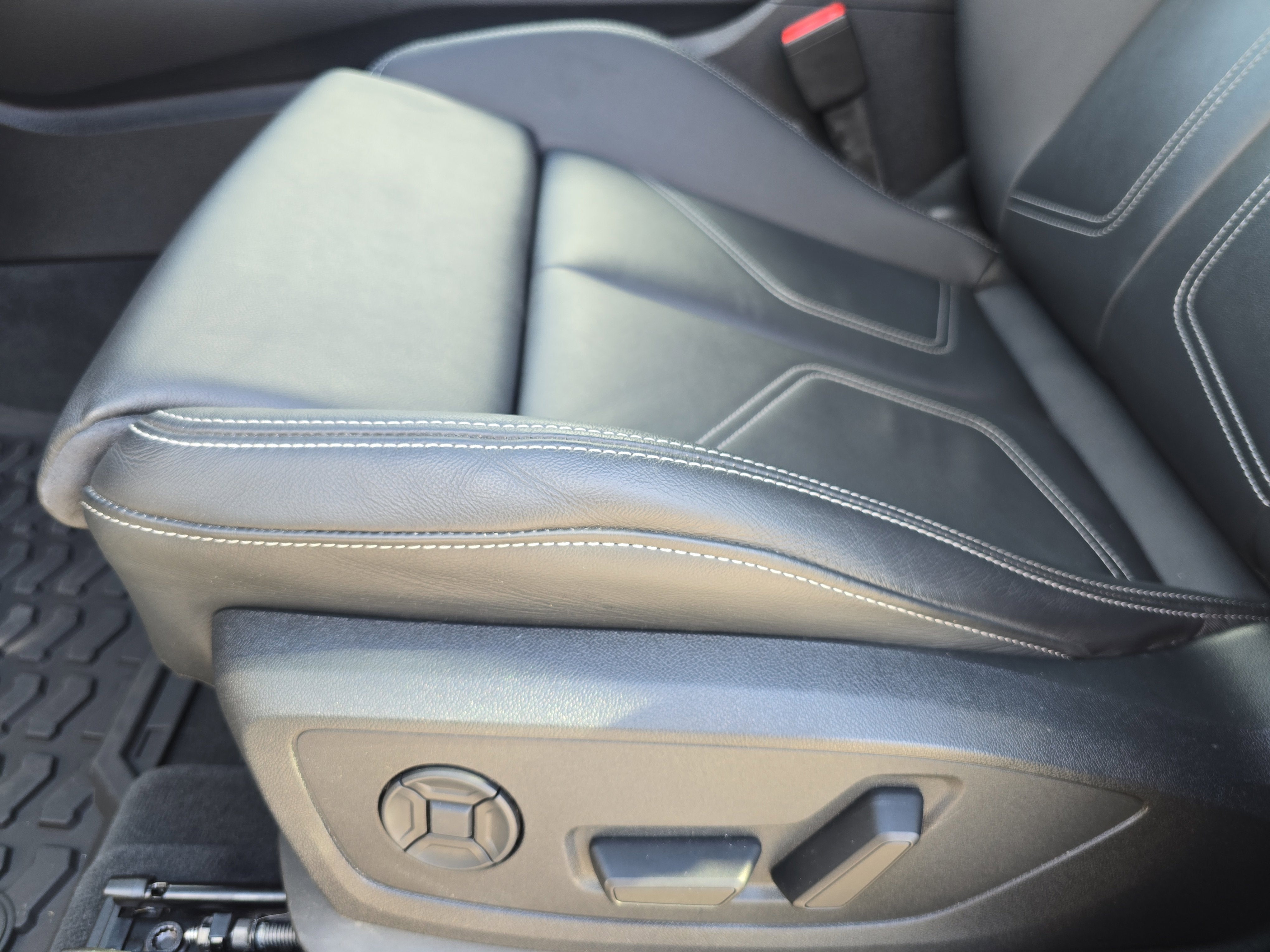 2024 Audi Q3 S line Premium Plus