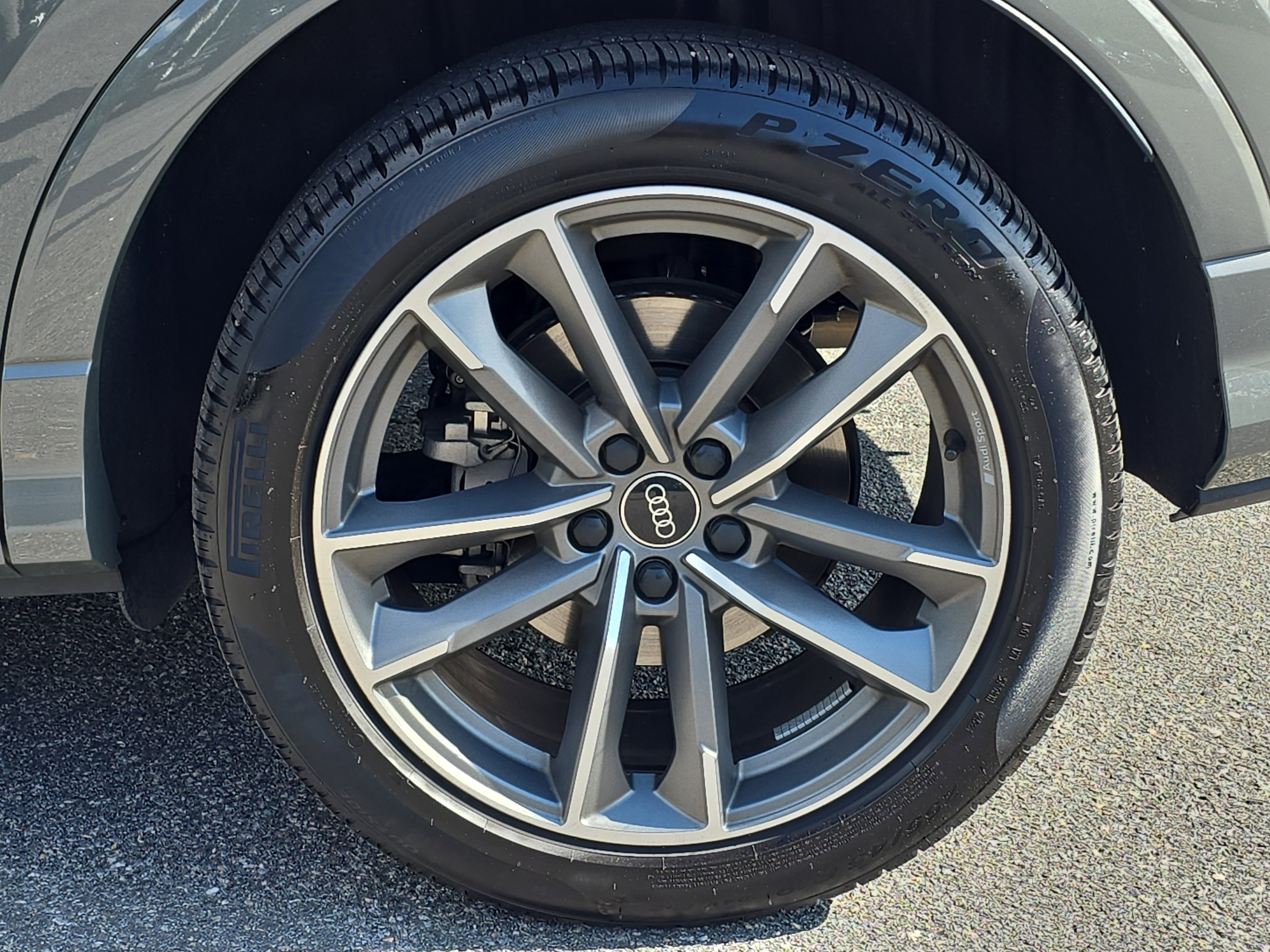 2024 Audi Q3 S line Premium Plus