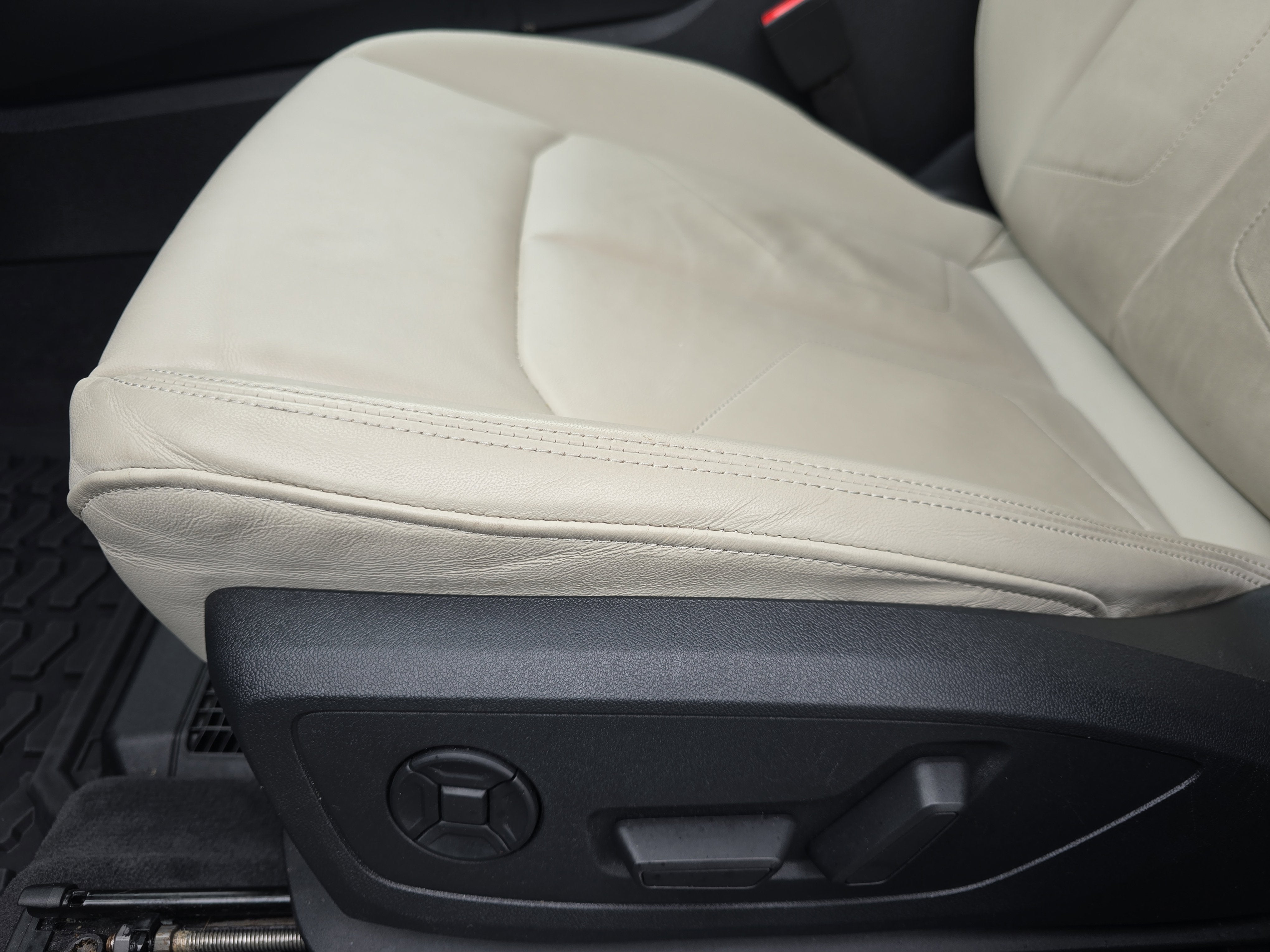 2023 Audi Q3 S line Premium Plus