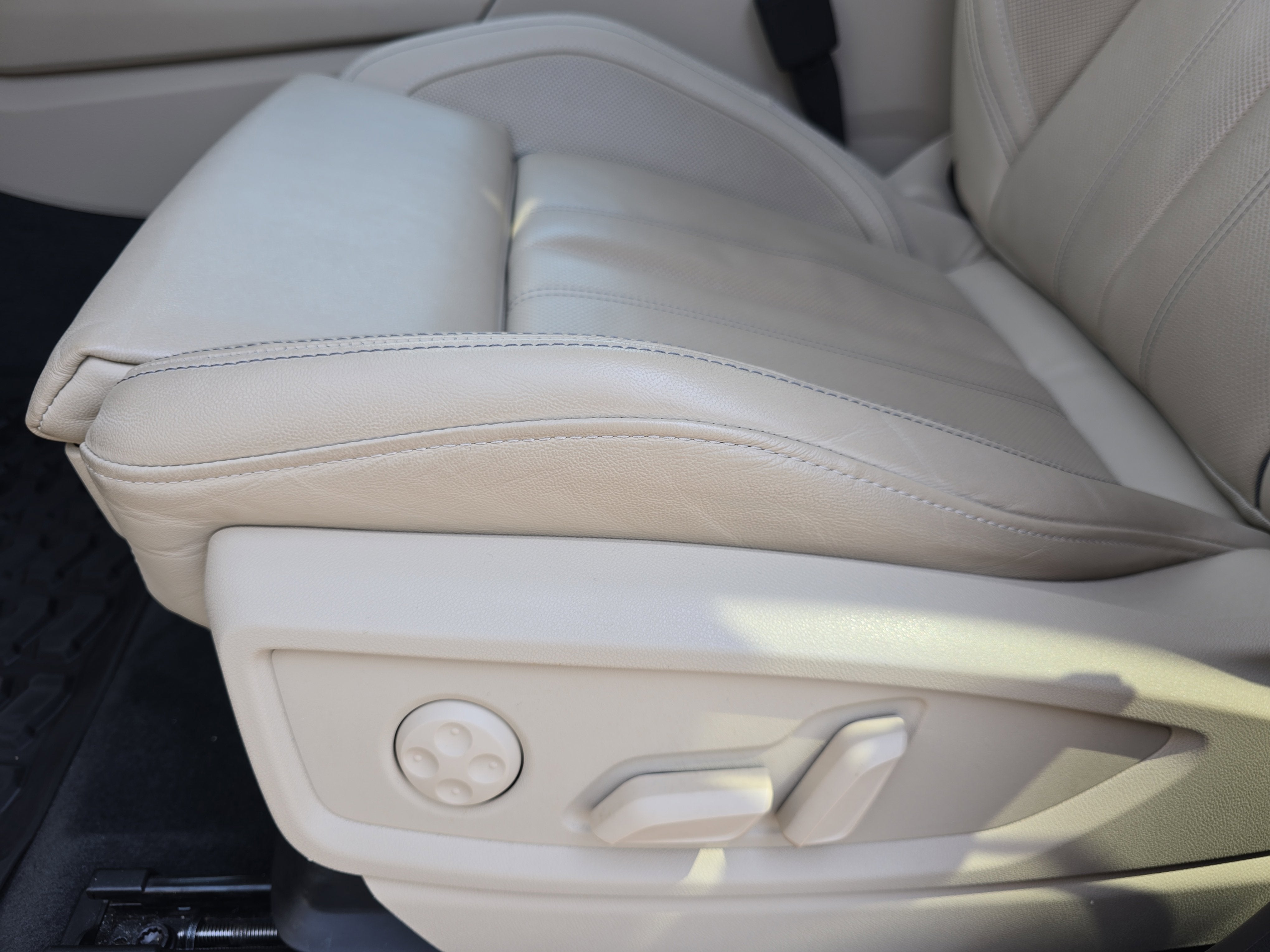 2023 Audi Q5 S line Prestige