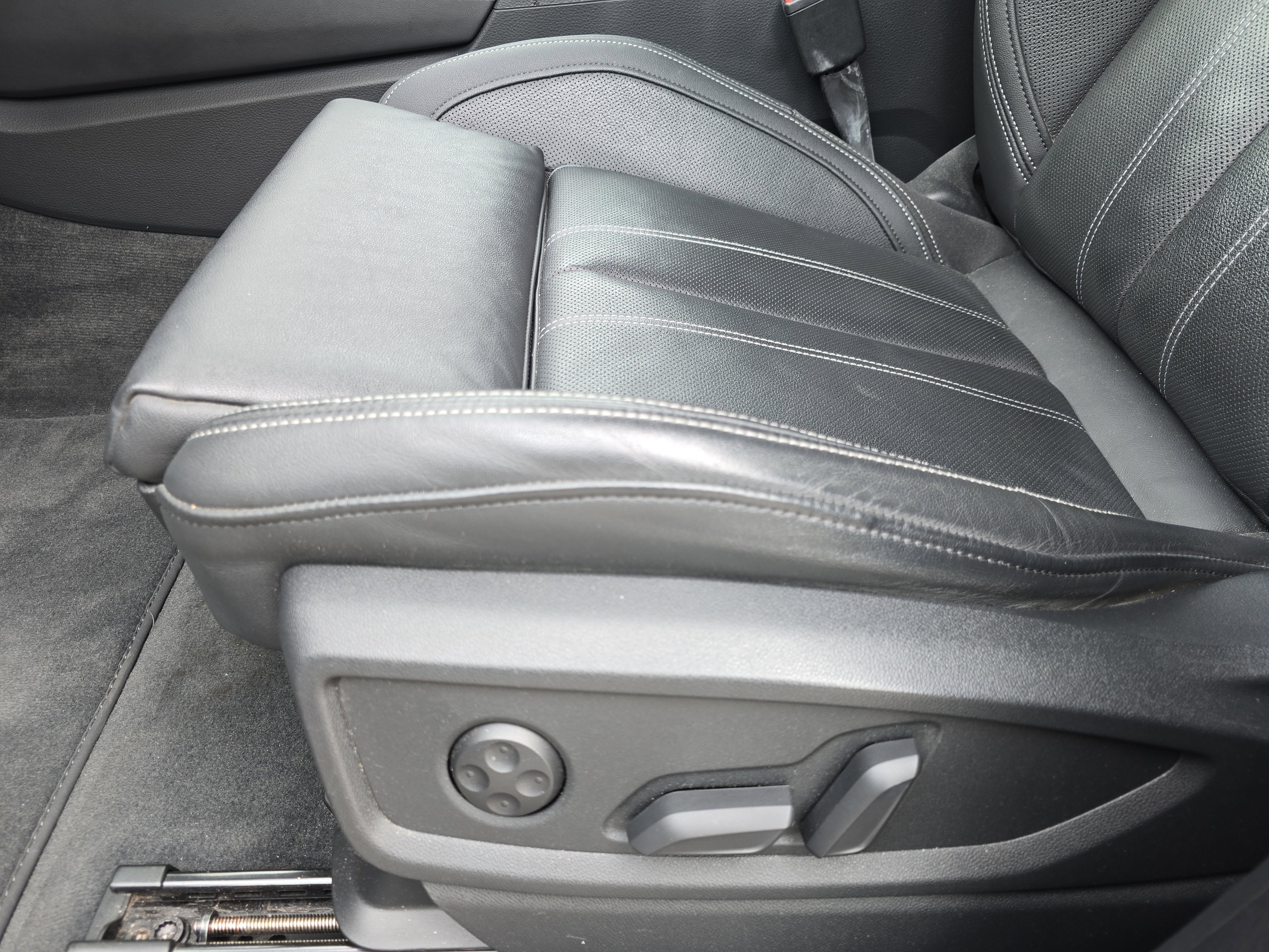 2022 Audi Q5 S line Prestige