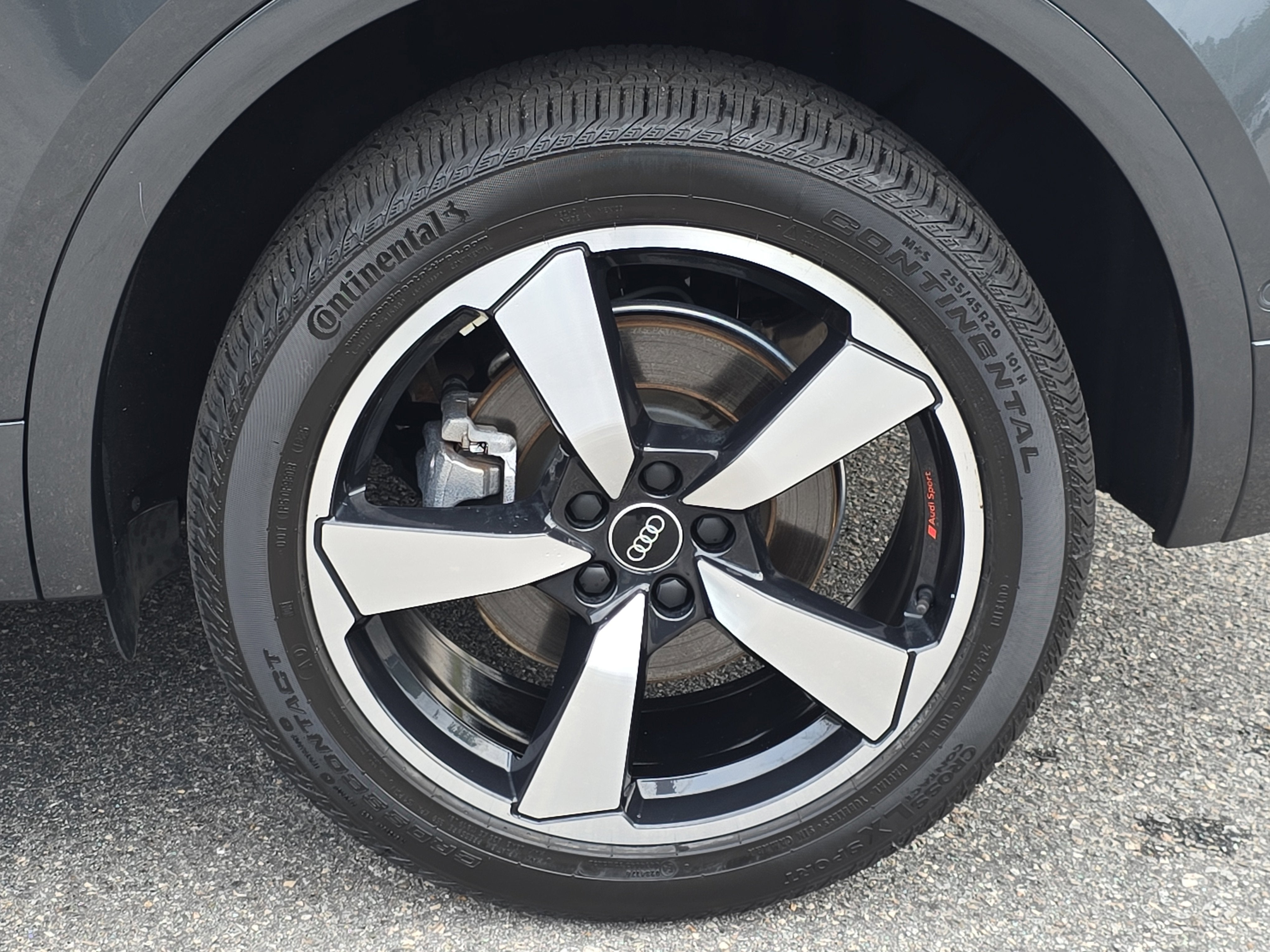 2022 Audi Q5 S line Prestige