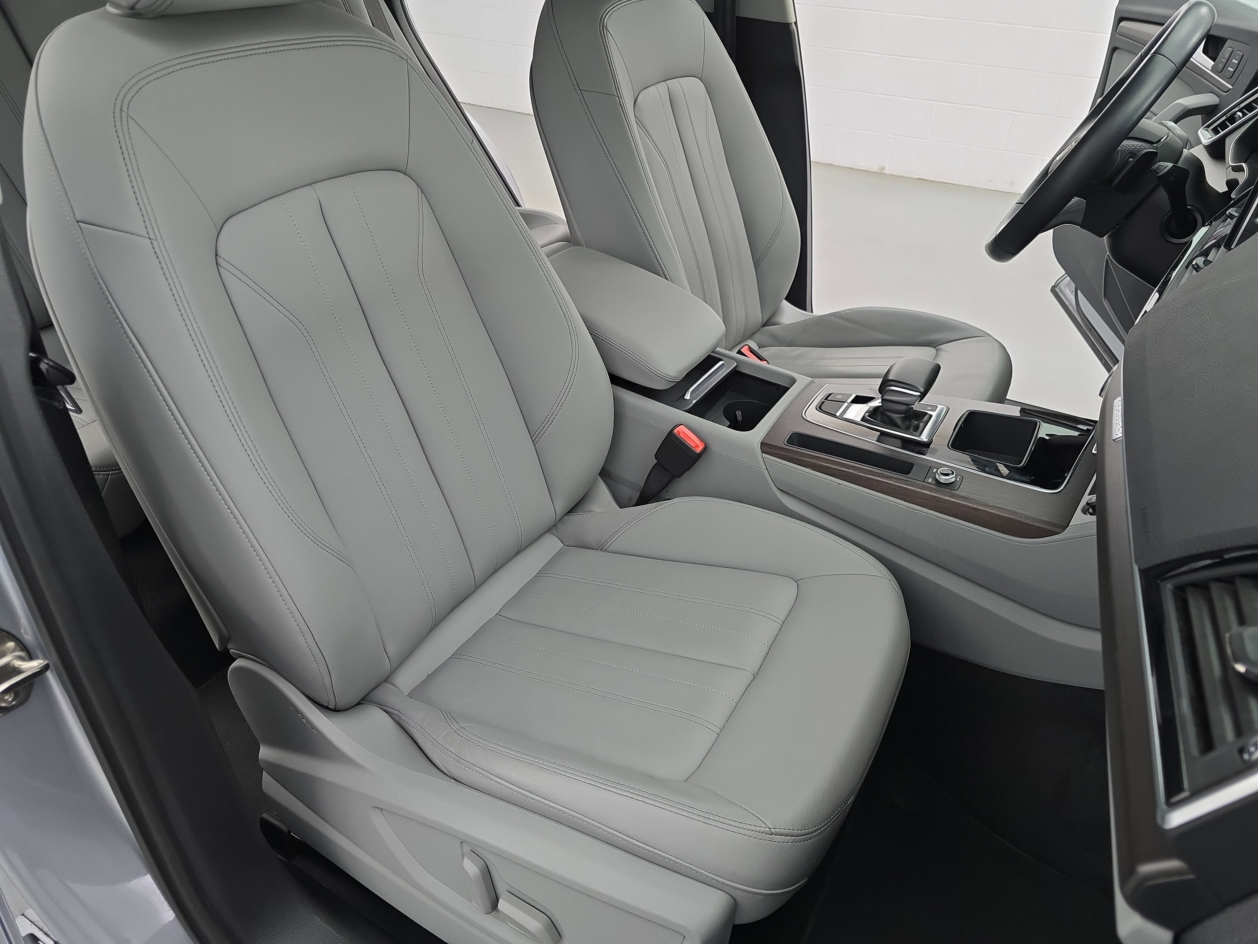 2022 Audi Q5 S line Premium