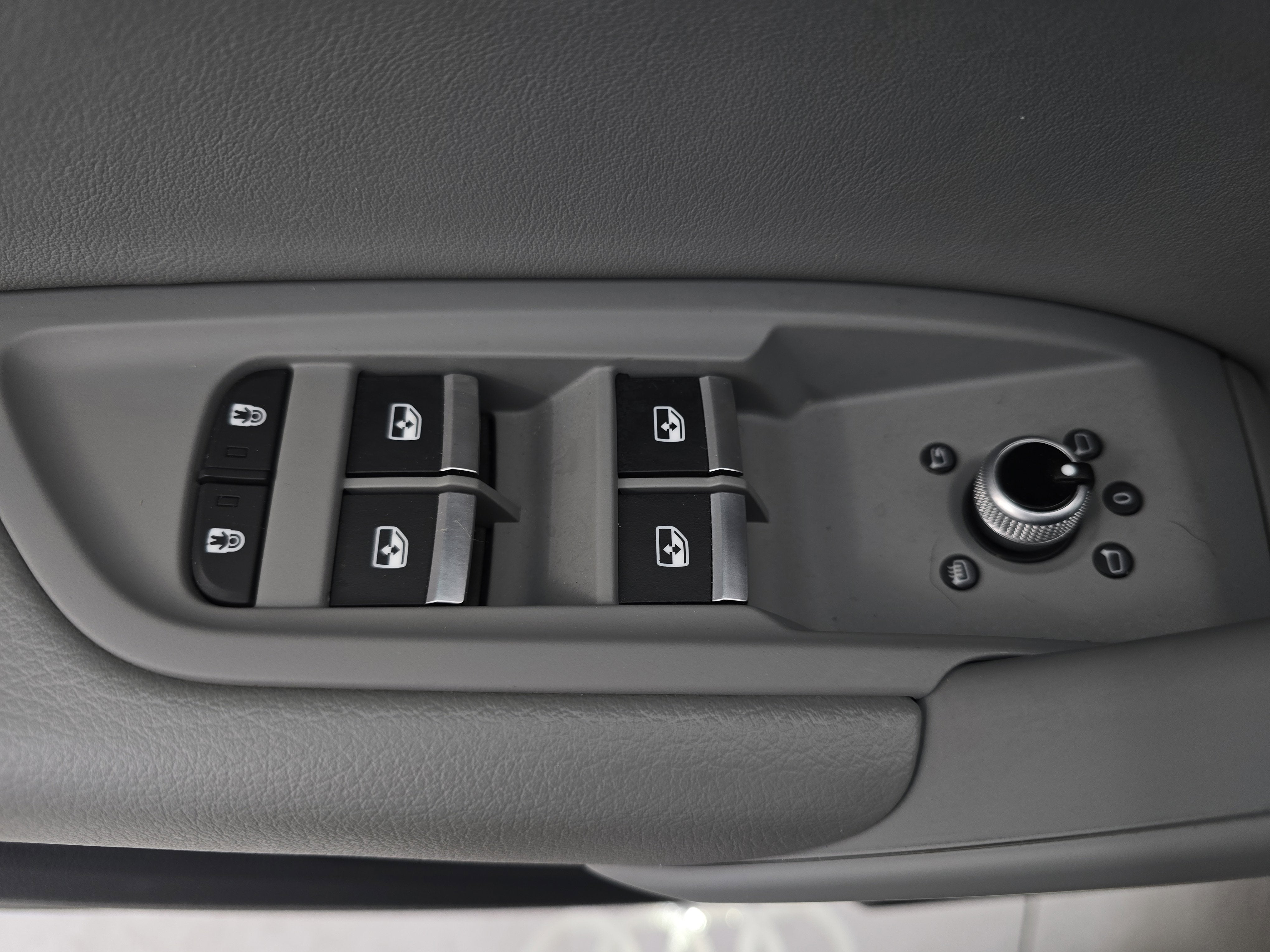 2022 Audi Q5 S line Premium