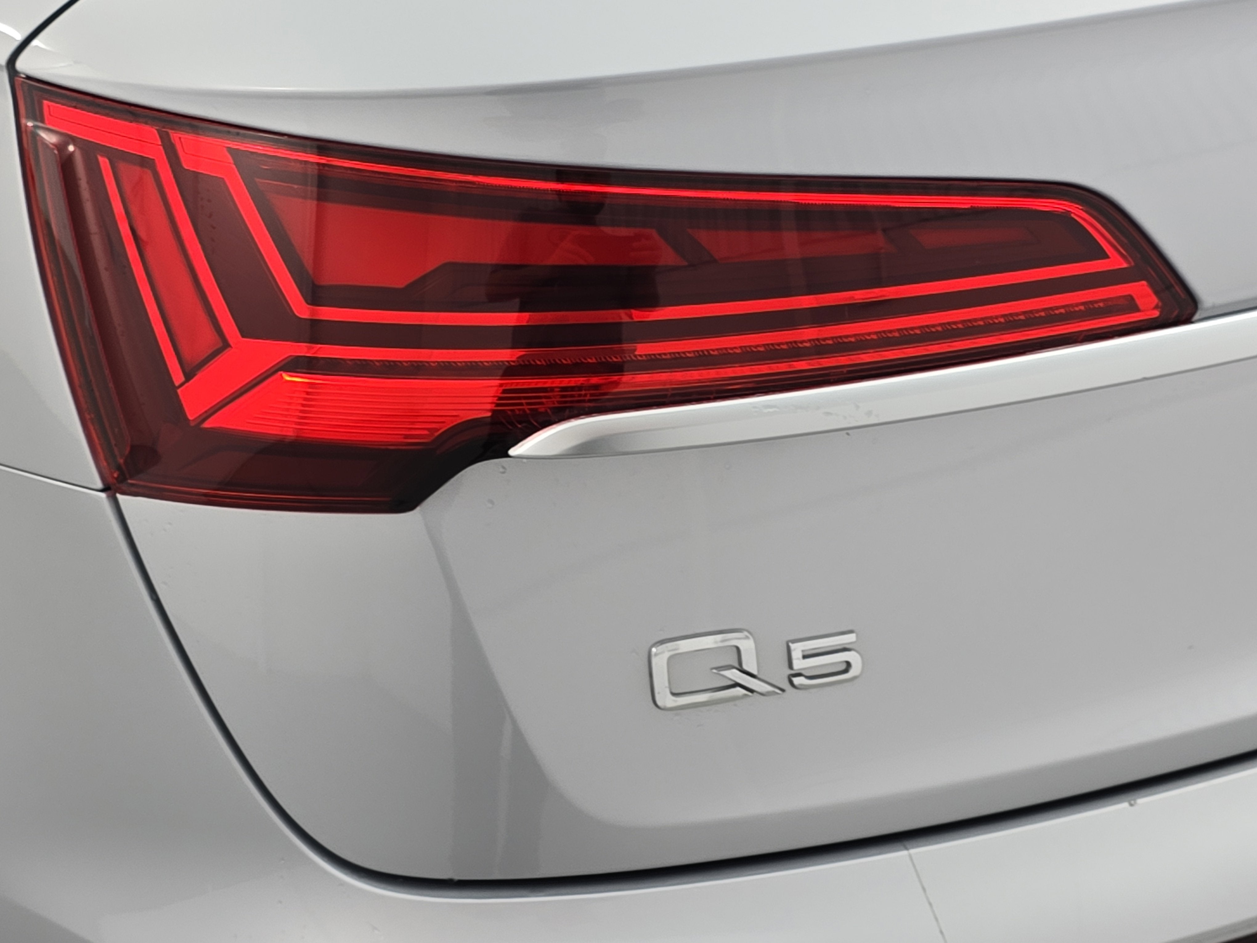2022 Audi Q5 S line Premium