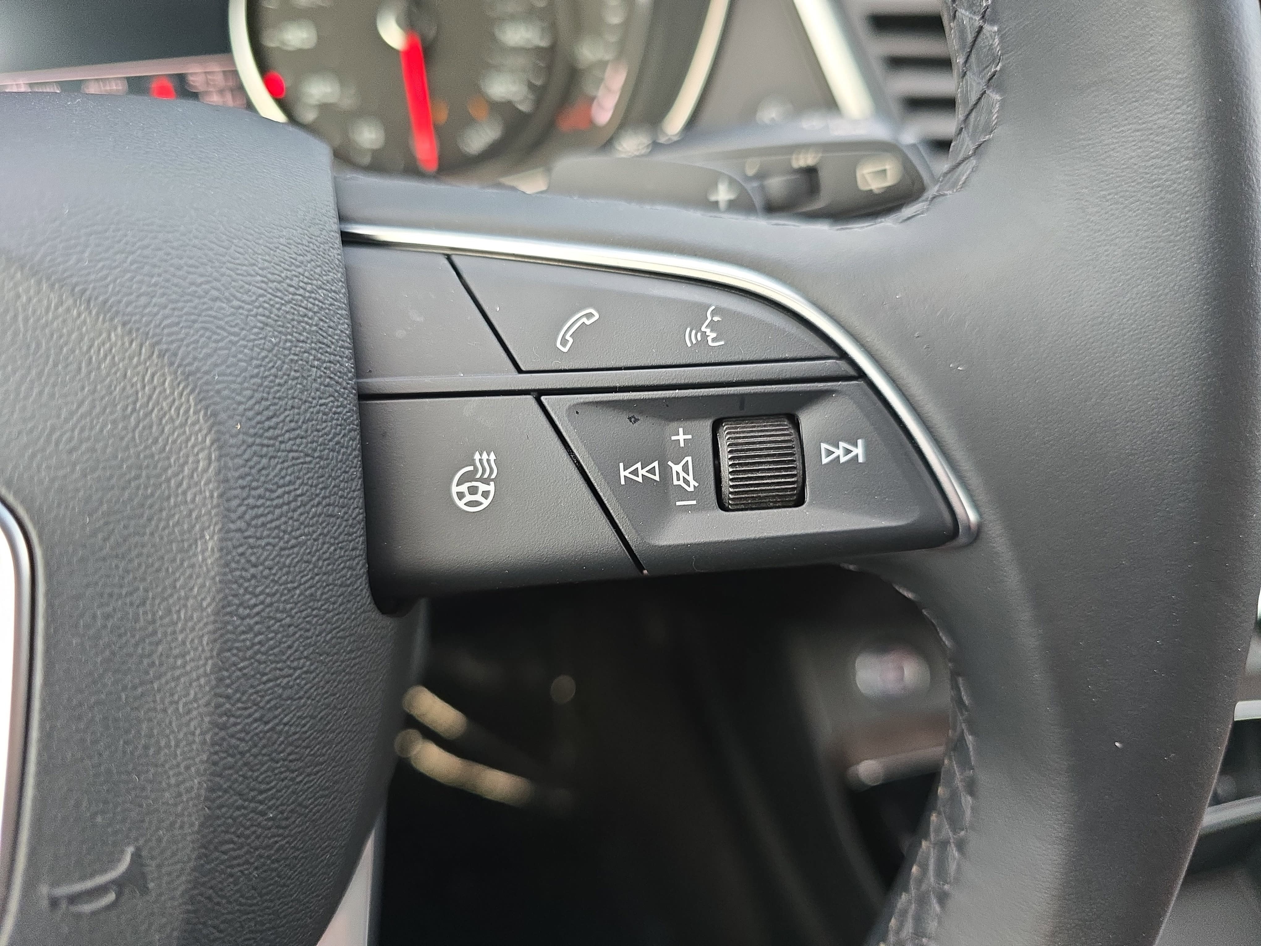 2024 Audi Q5 S line Premium