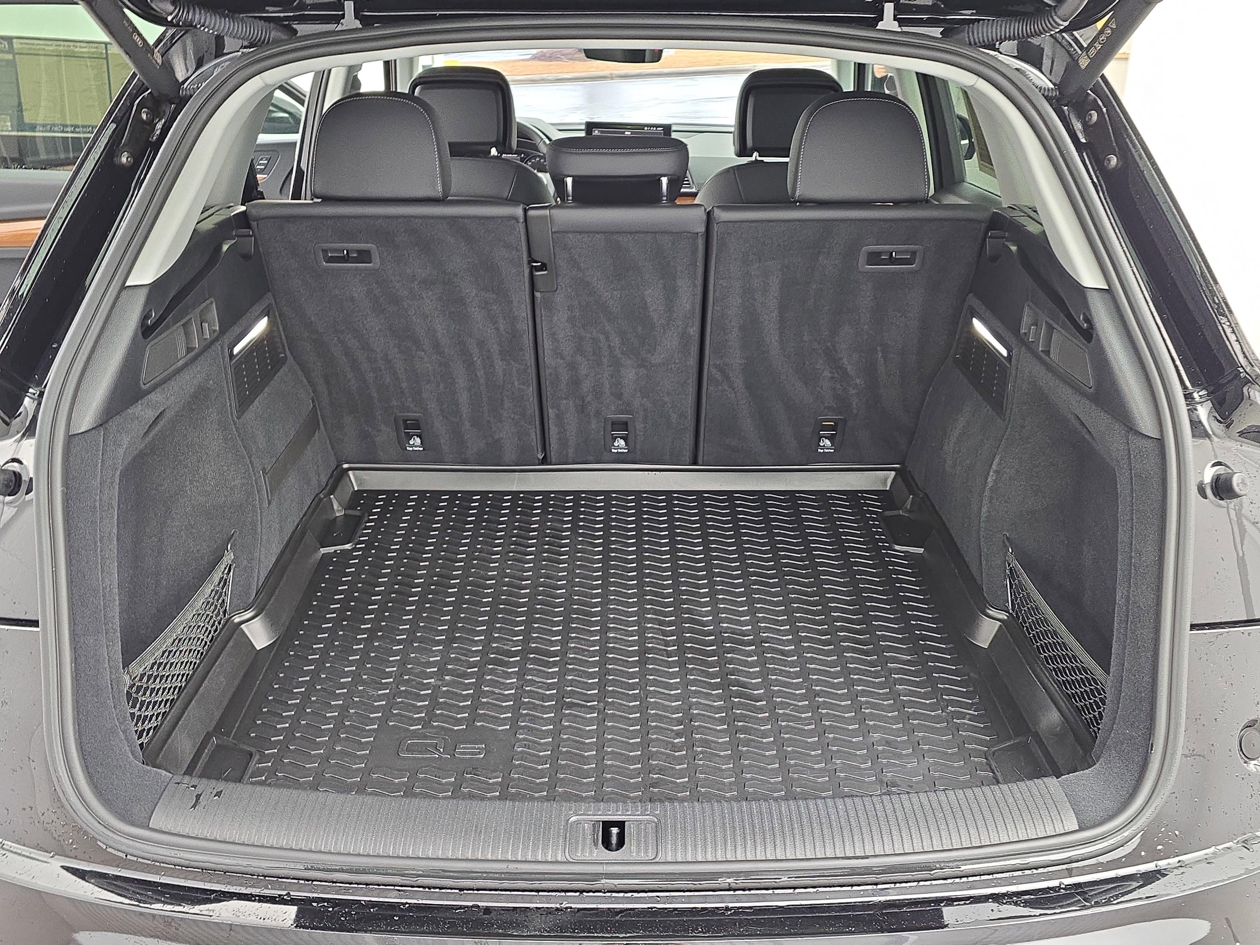 2022 Audi Q5 S line Premium