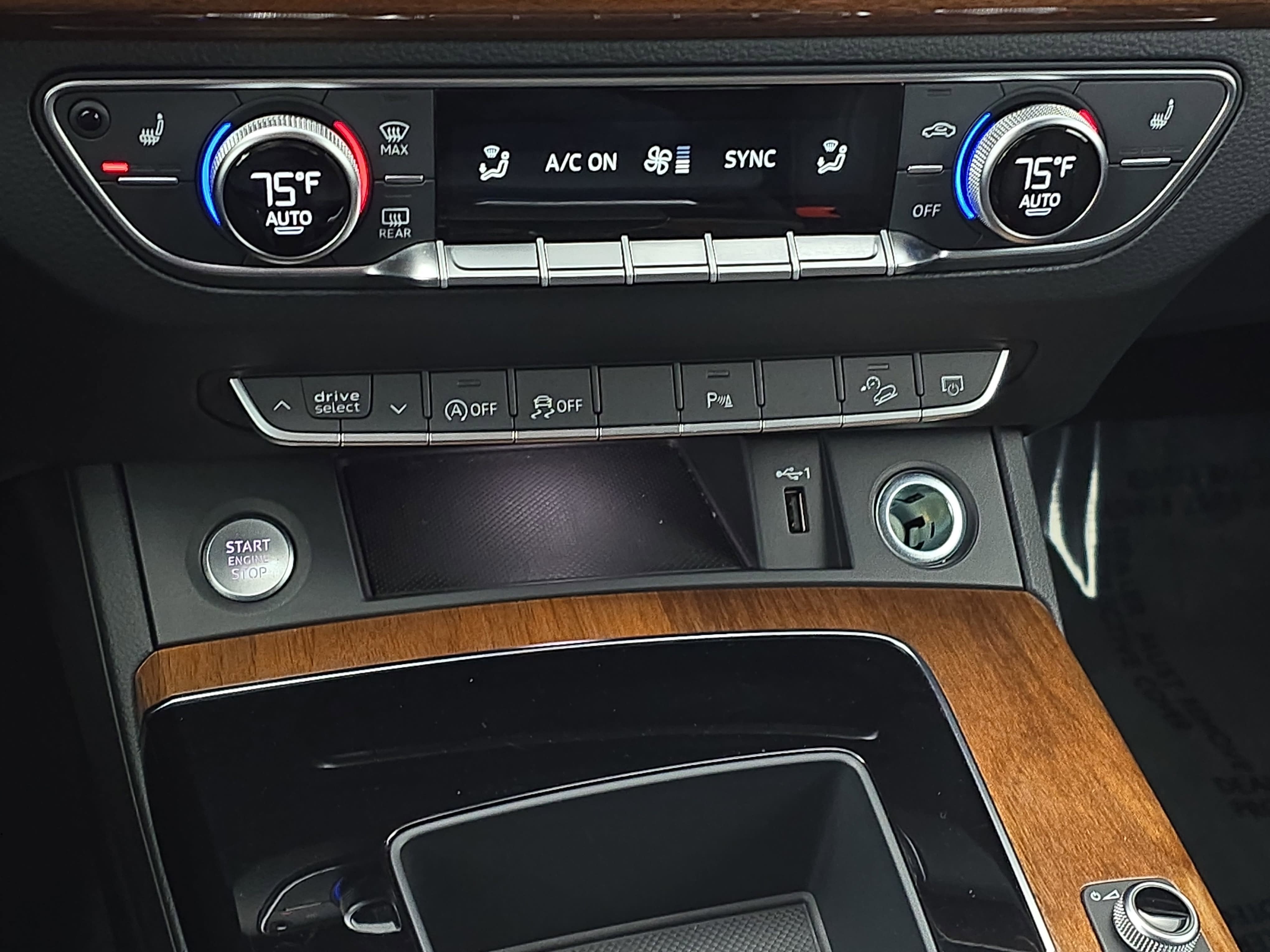 2022 Audi Q5 S line Premium