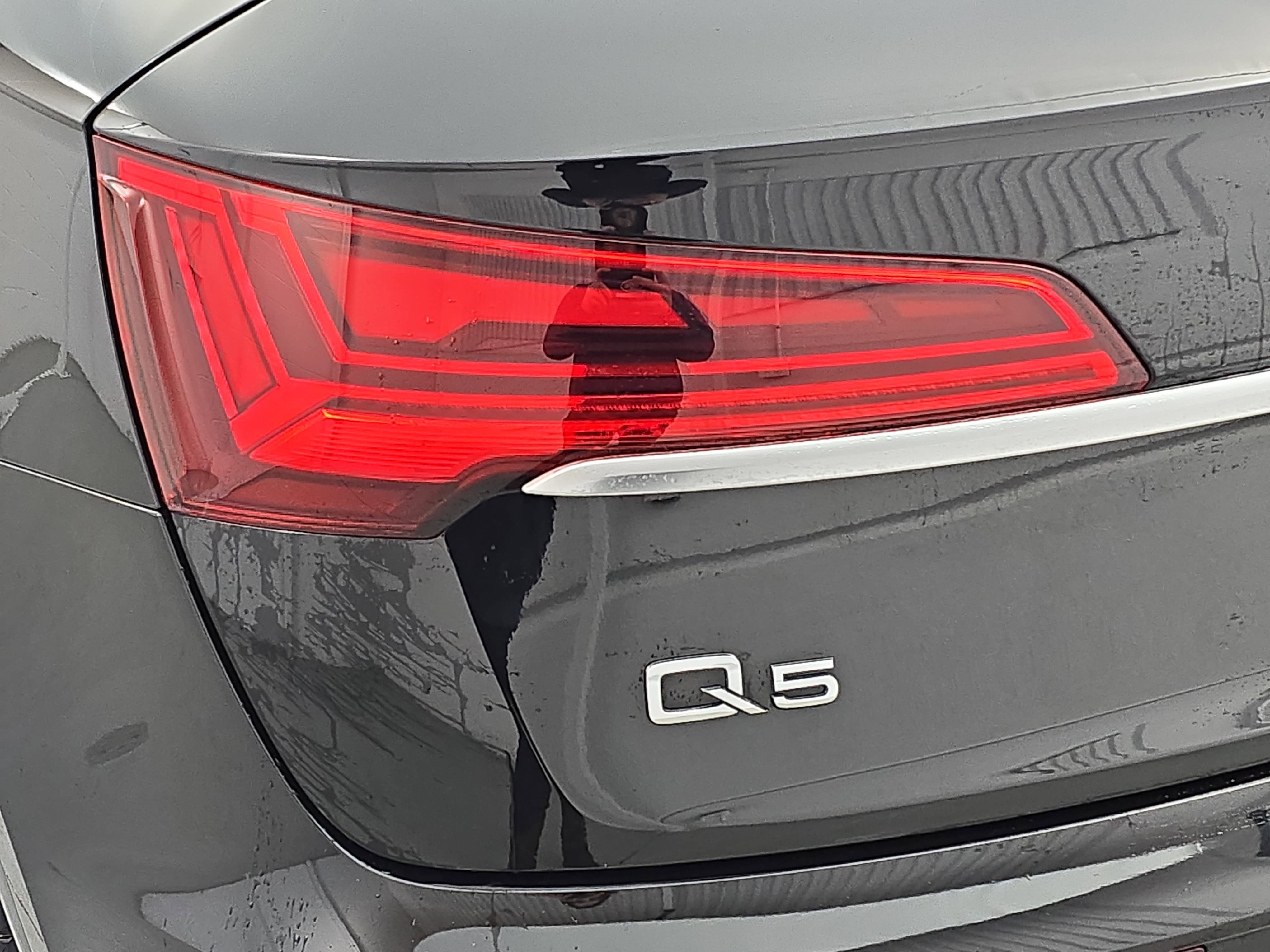 2022 Audi Q5 S line Premium