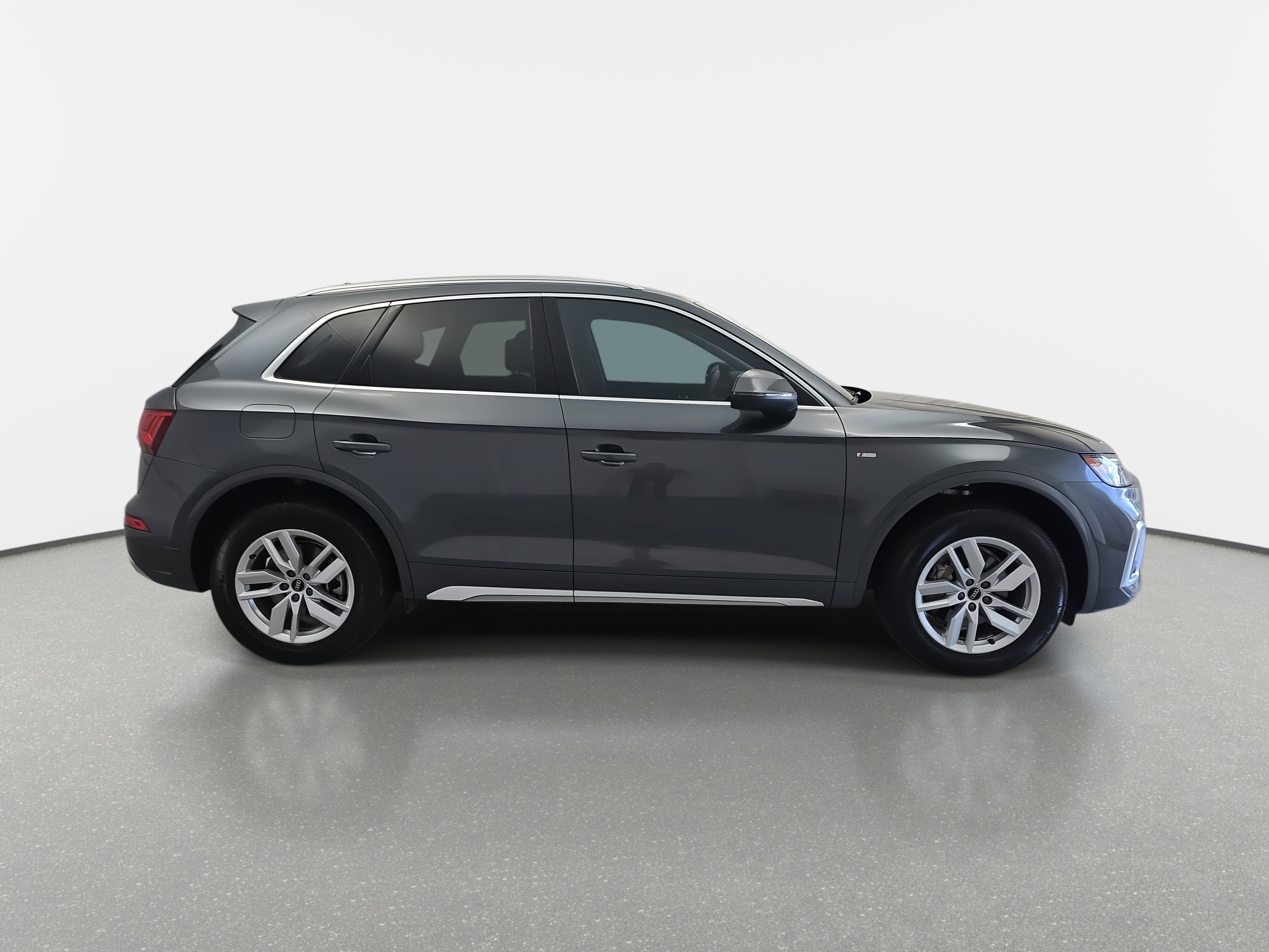 2023 Audi Q5 S line Premium