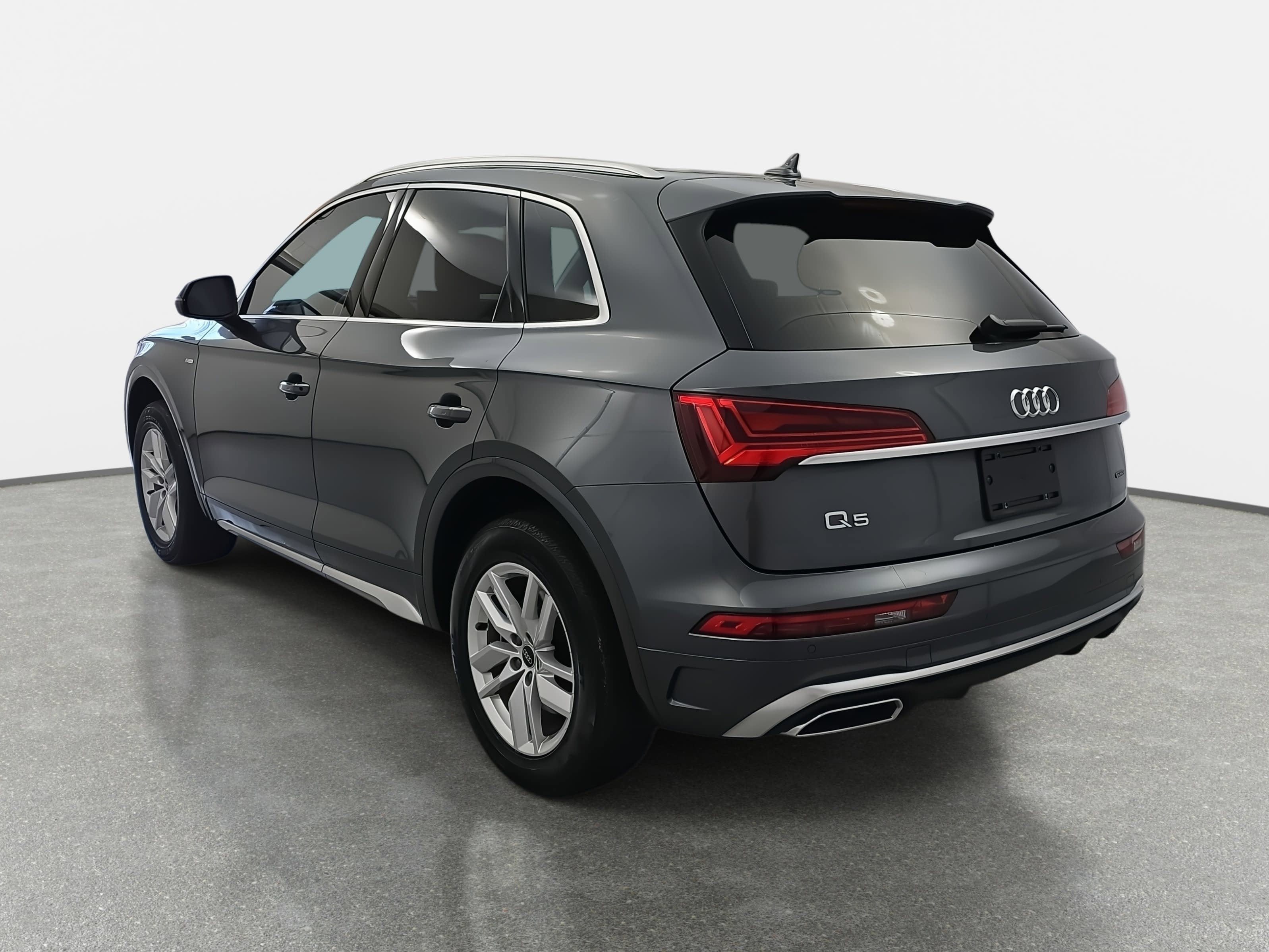 2023 Audi Q5 S line Premium