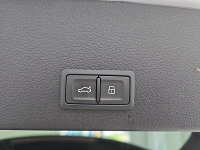 2023 Audi e-tron Premium Plus