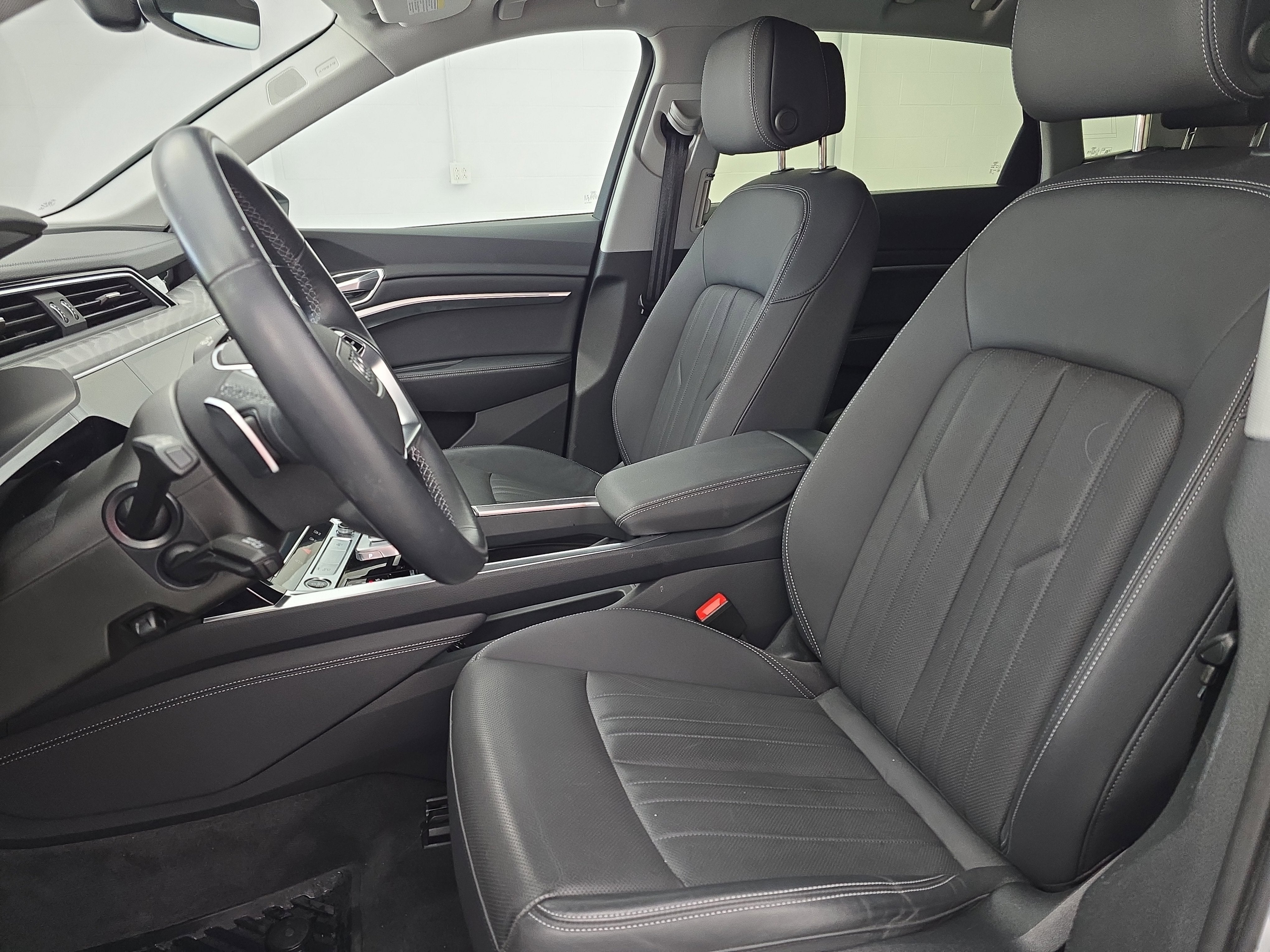 2023 Audi e-tron Premium Plus