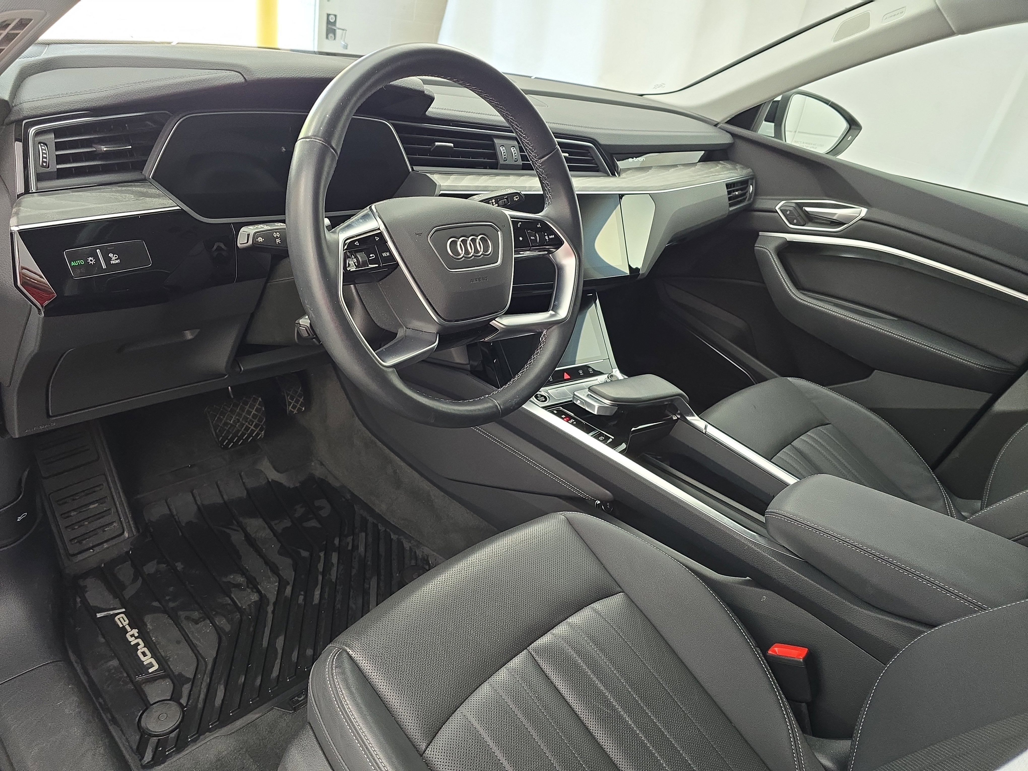 2023 Audi e-tron Premium Plus