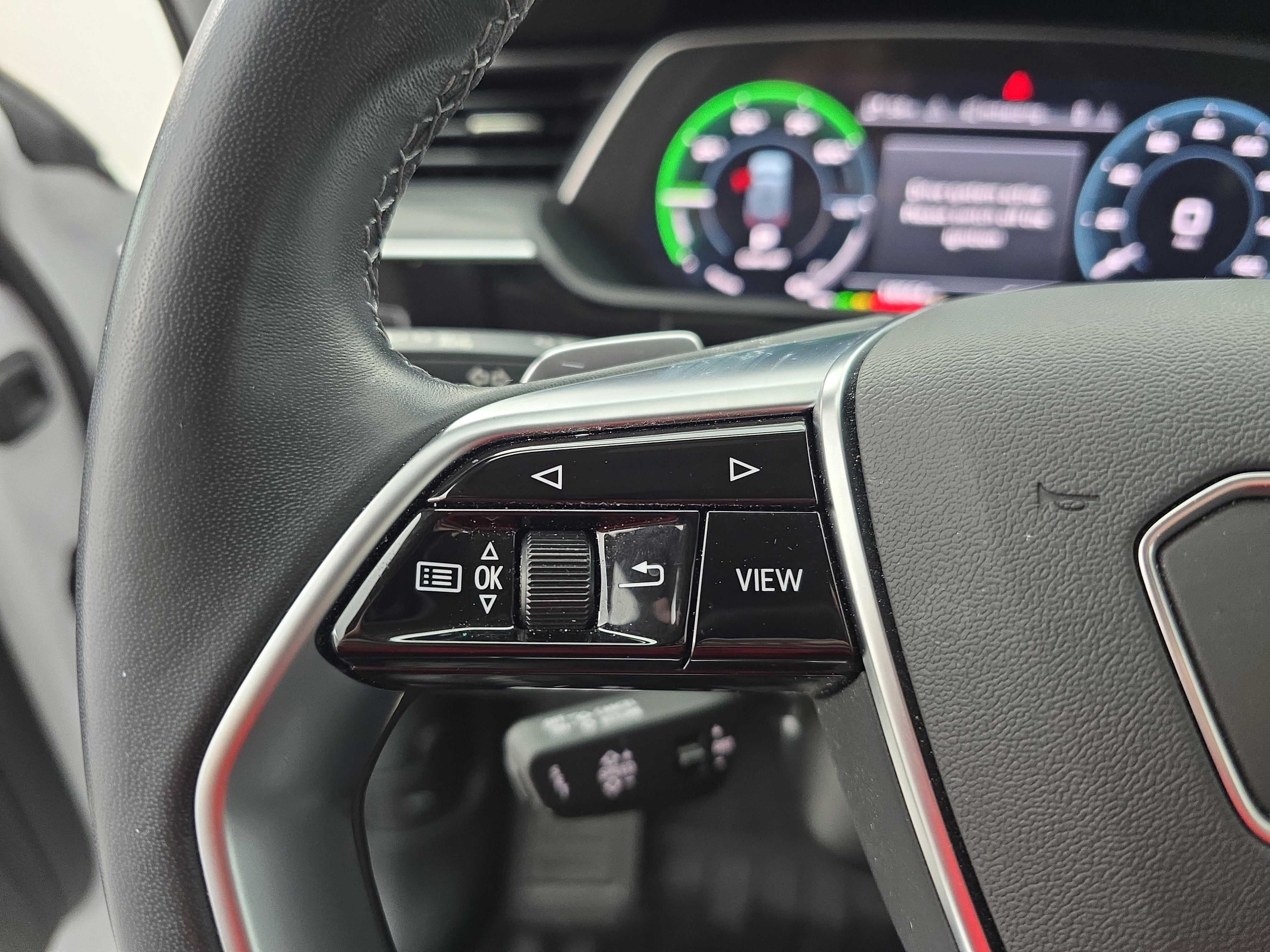 2023 Audi e-tron Premium Plus