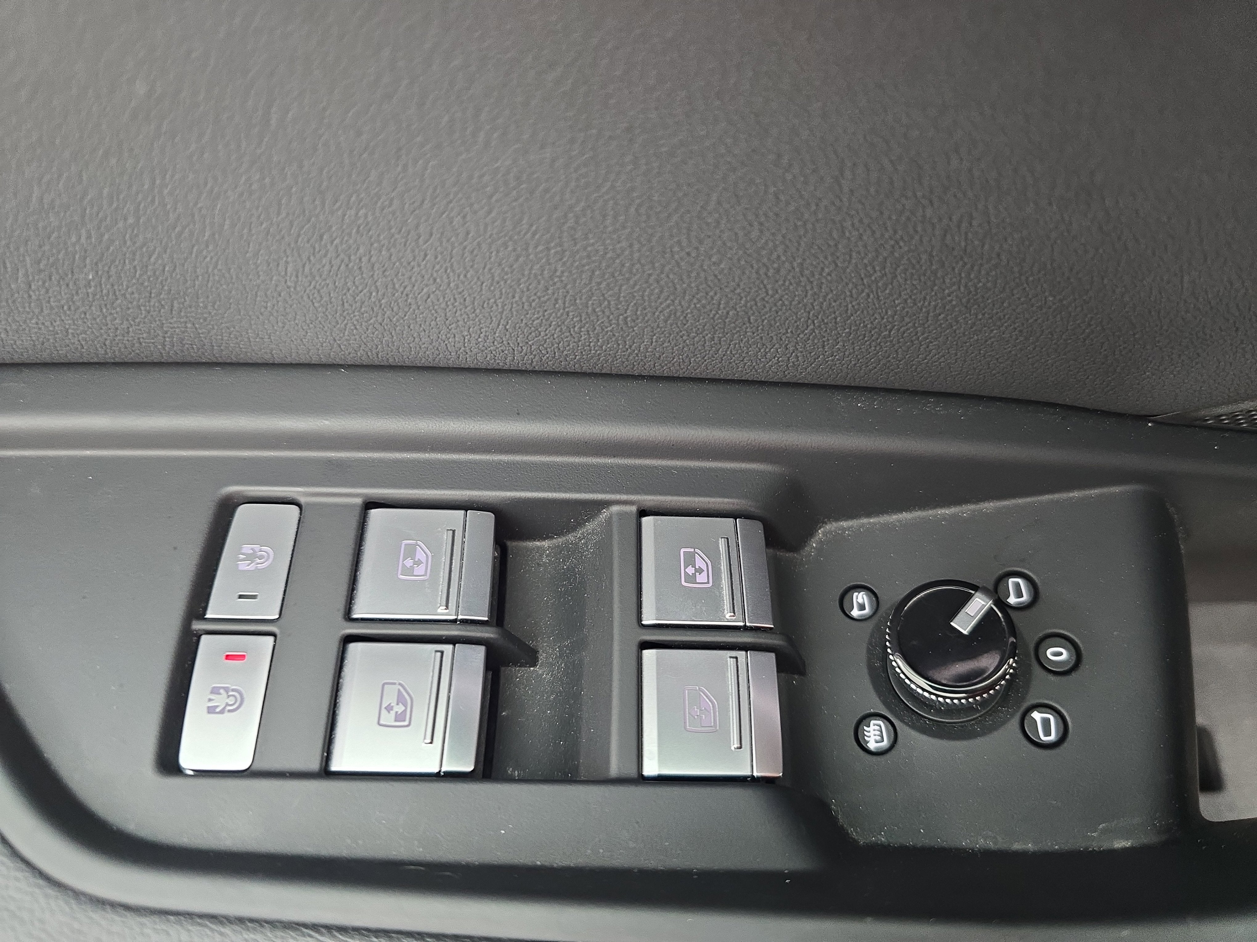 2023 Audi e-tron Premium Plus