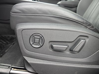 2023 Audi e-tron Premium Plus