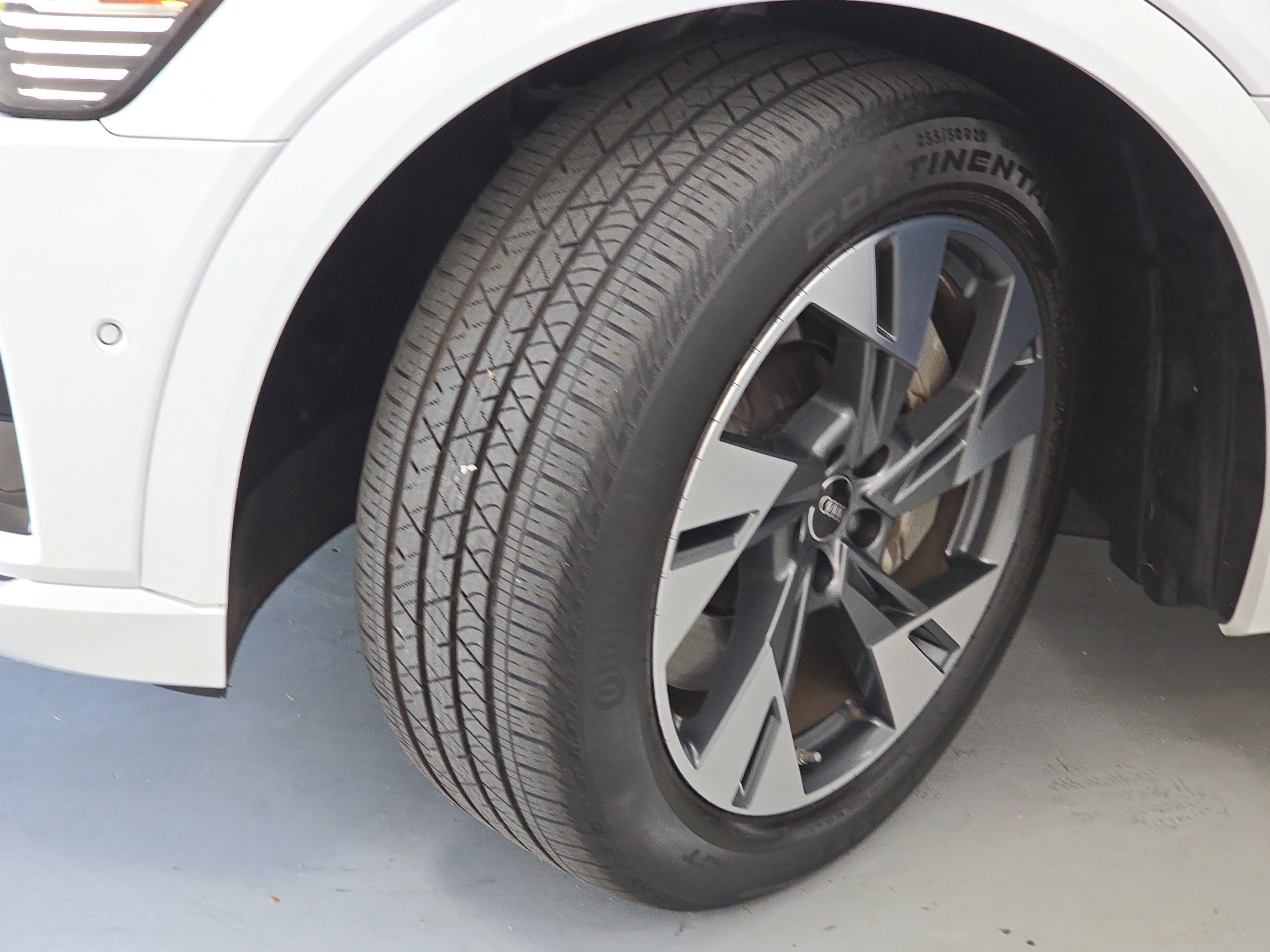 2023 Audi e-tron Premium Plus