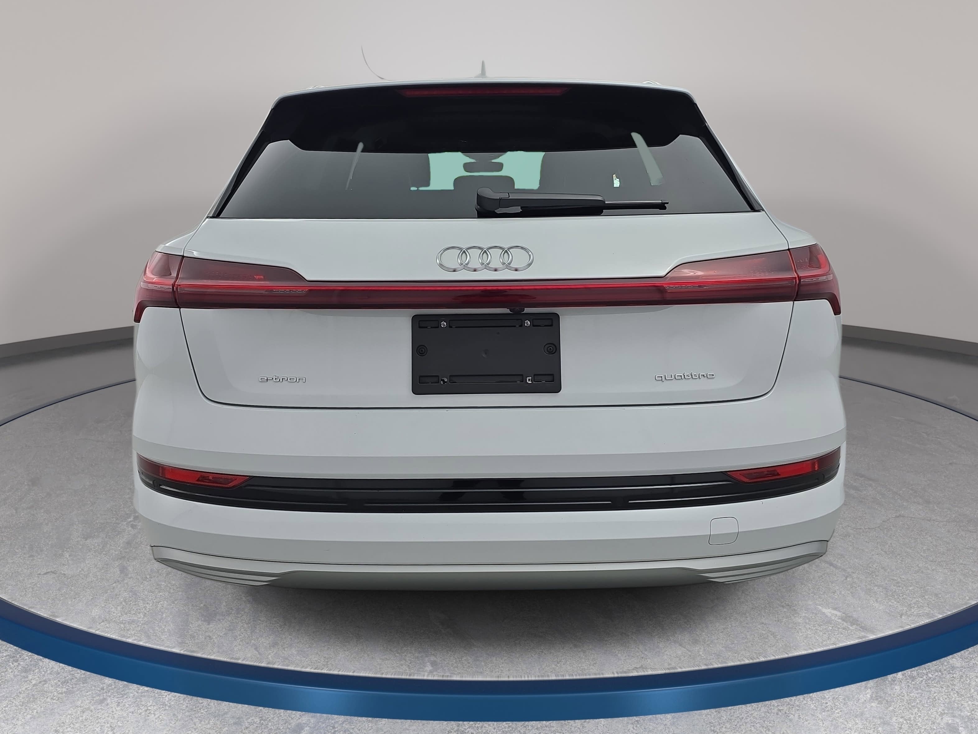 2023 Audi e-tron Premium Plus