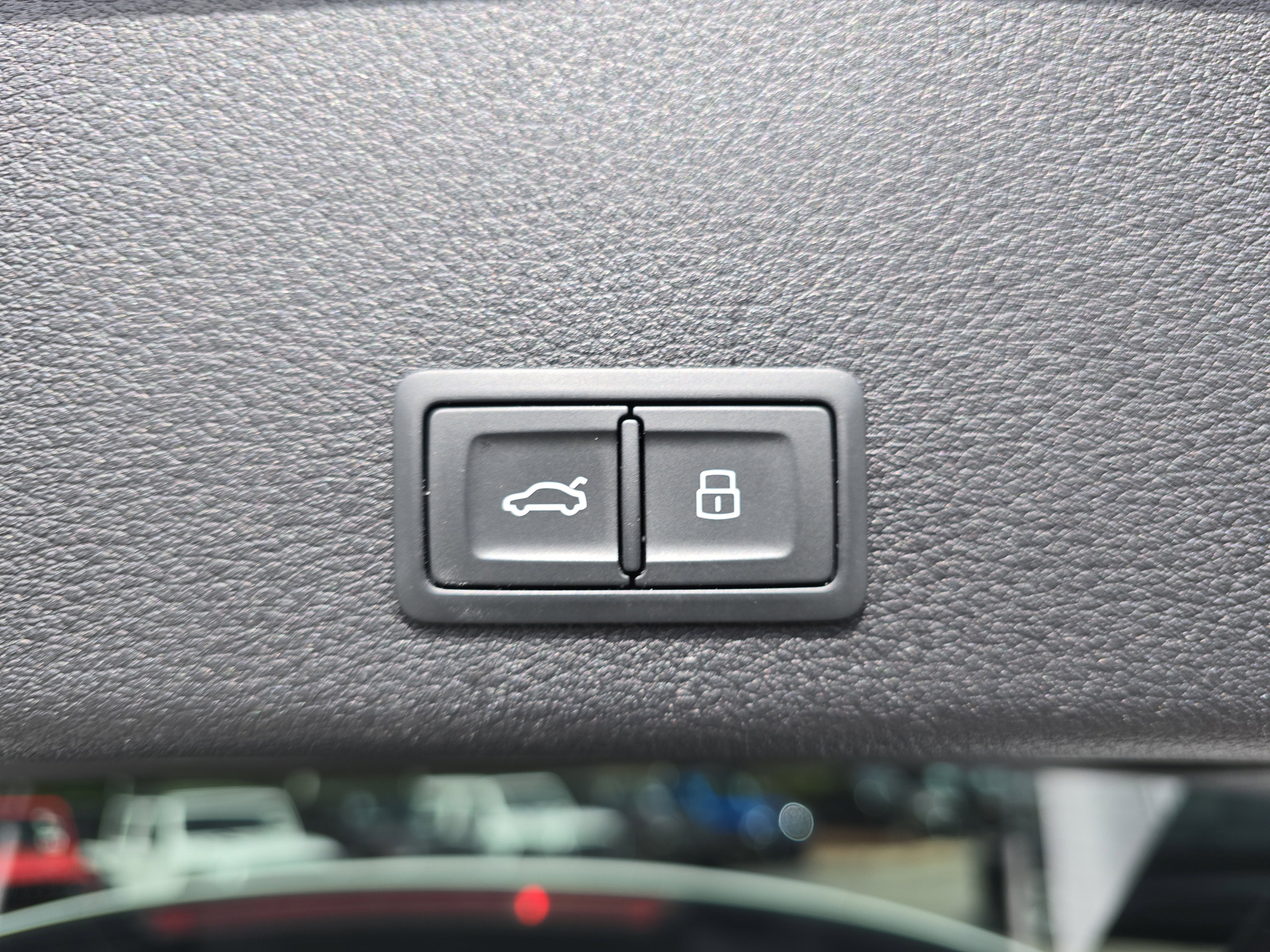 2019 Audi e-tron Premium Plus